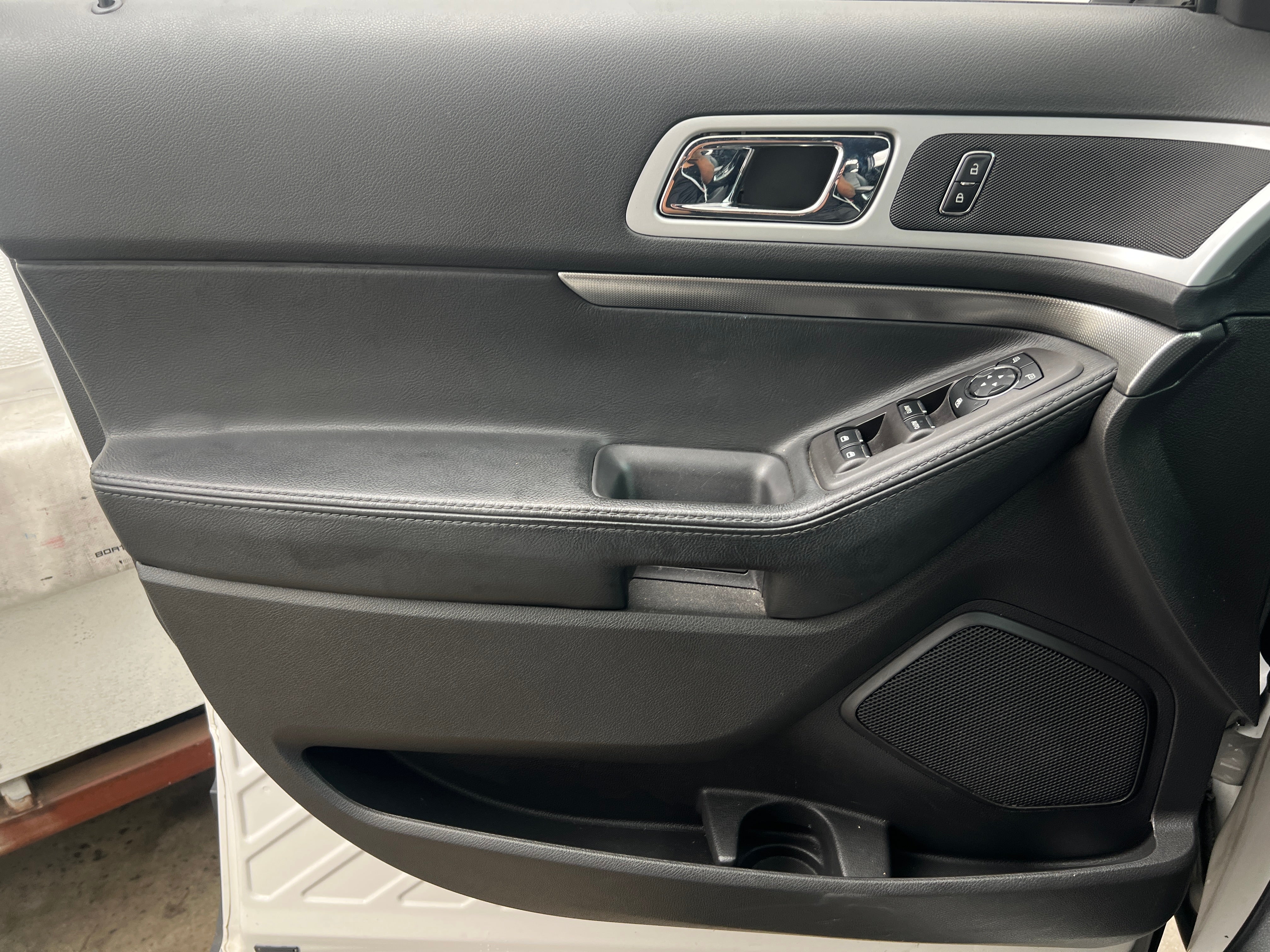 2015 Ford Explorer XLT - Photo 10