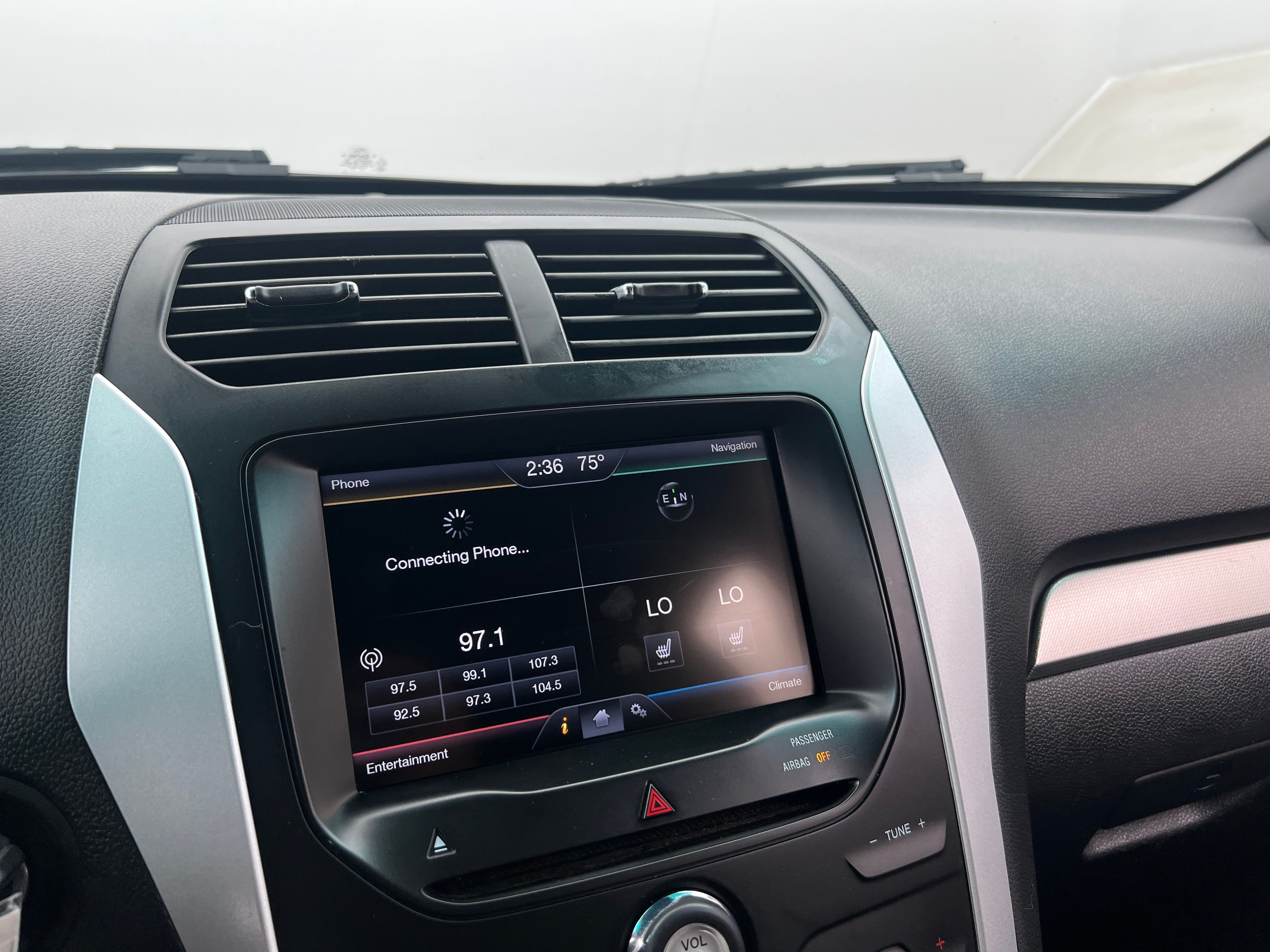 2015 Ford Explorer XLT - Photo 14