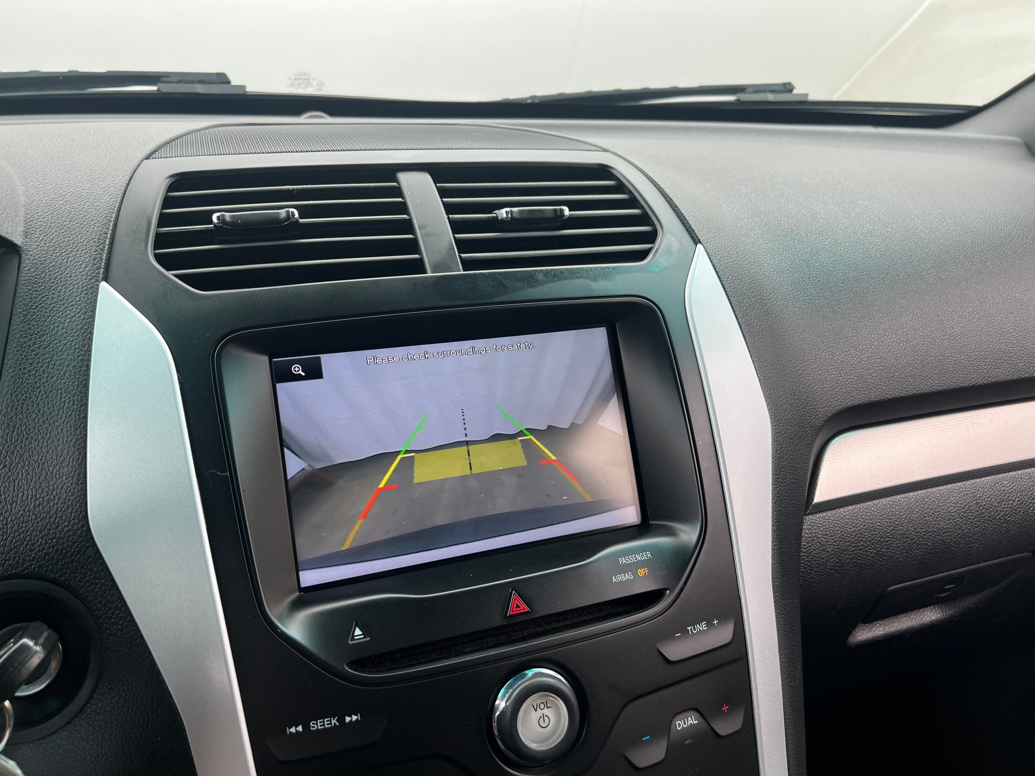 2015 Ford Explorer XLT - Photo 16