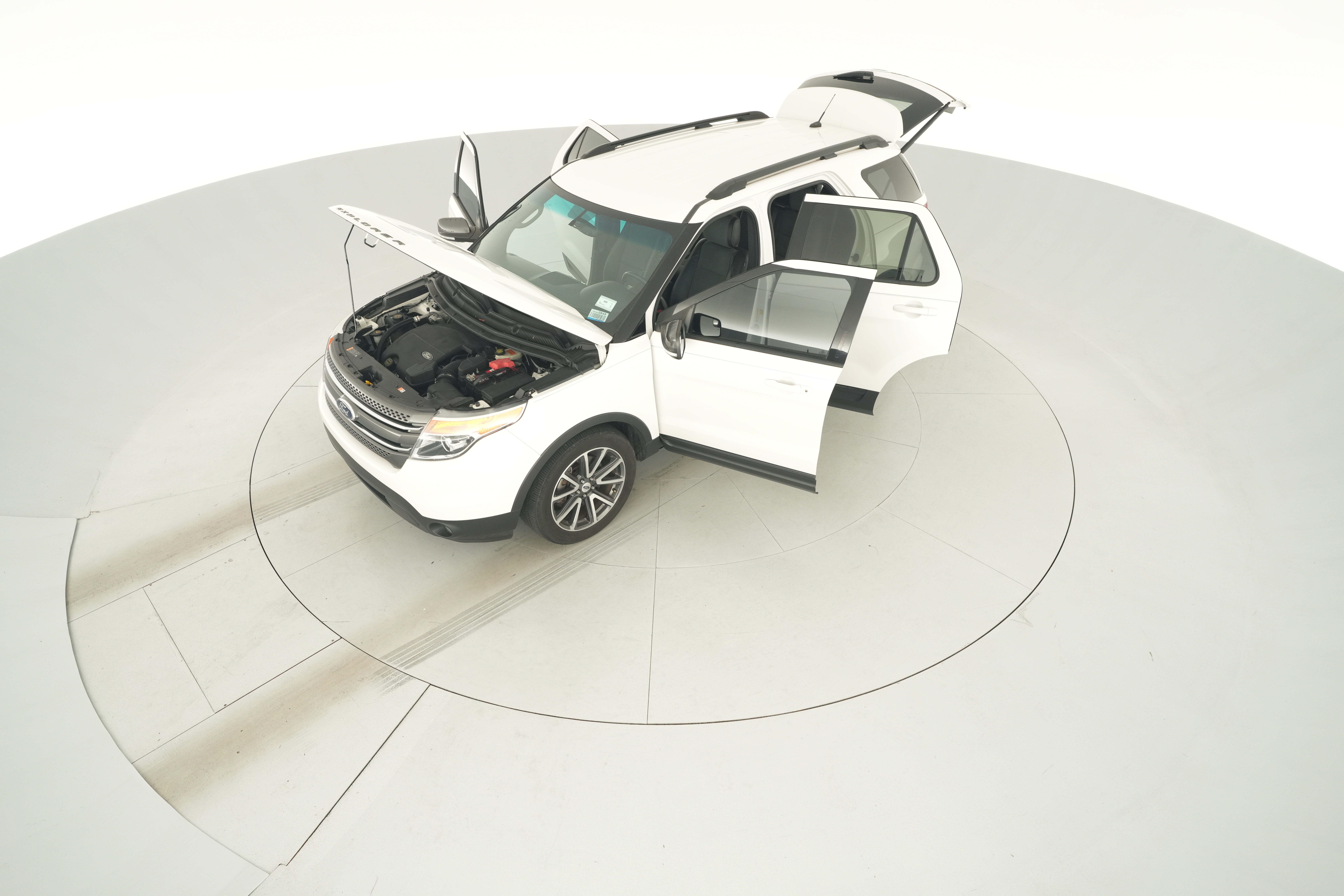 2015 Ford Explorer XLT - Photo 41