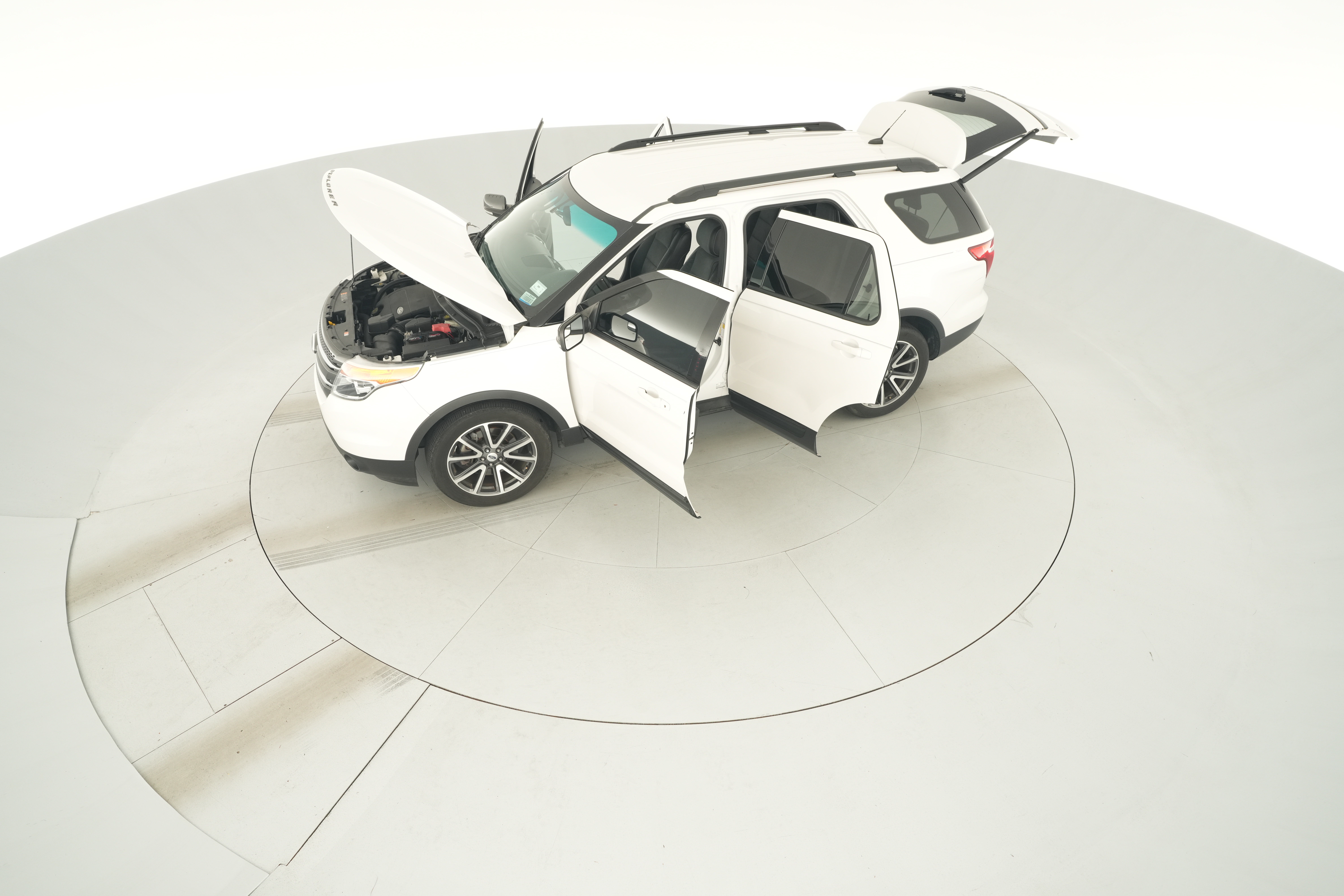 2015 Ford Explorer XLT - Photo 42