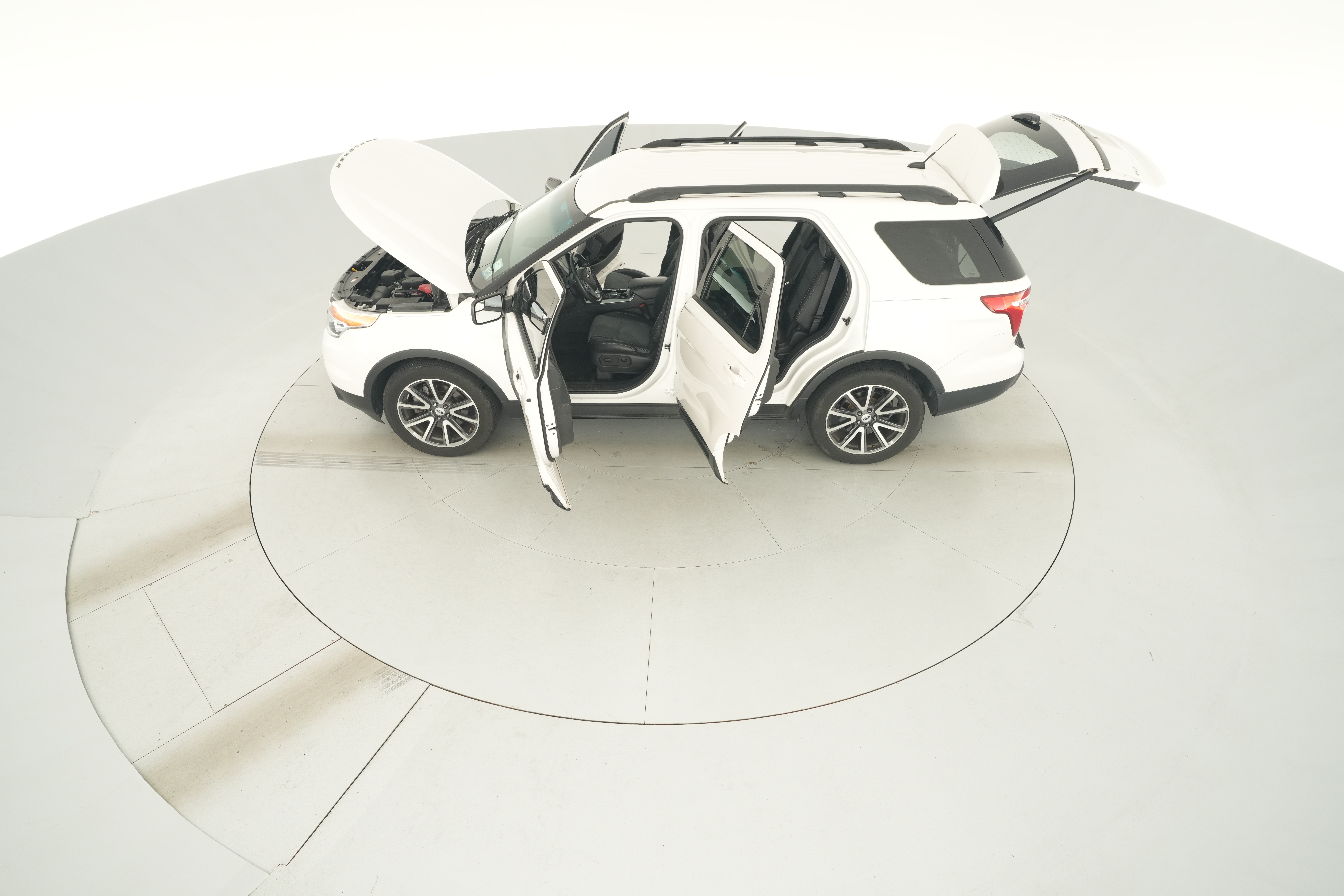 2015 Ford Explorer XLT - Photo 43