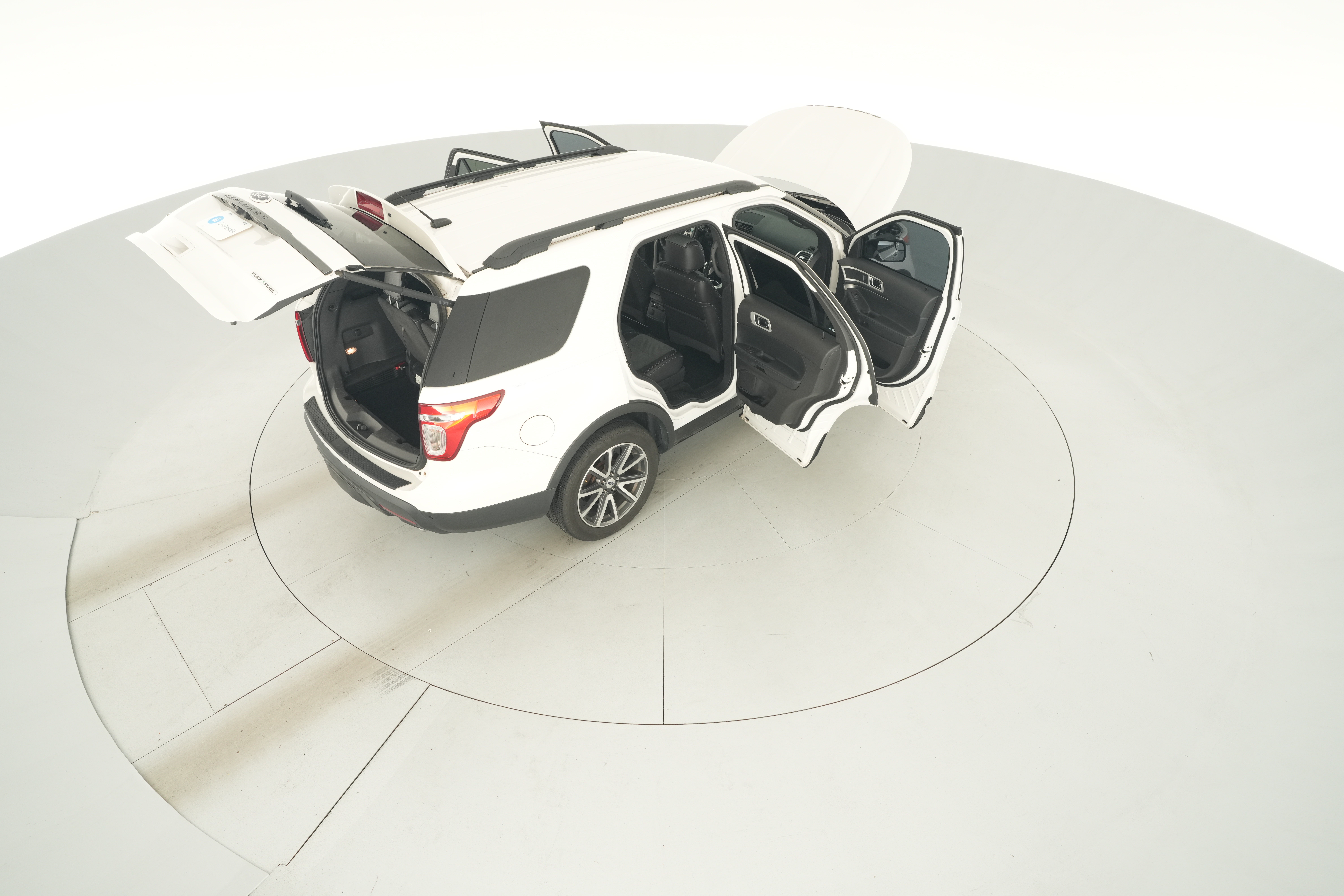2015 Ford Explorer XLT - Photo 49