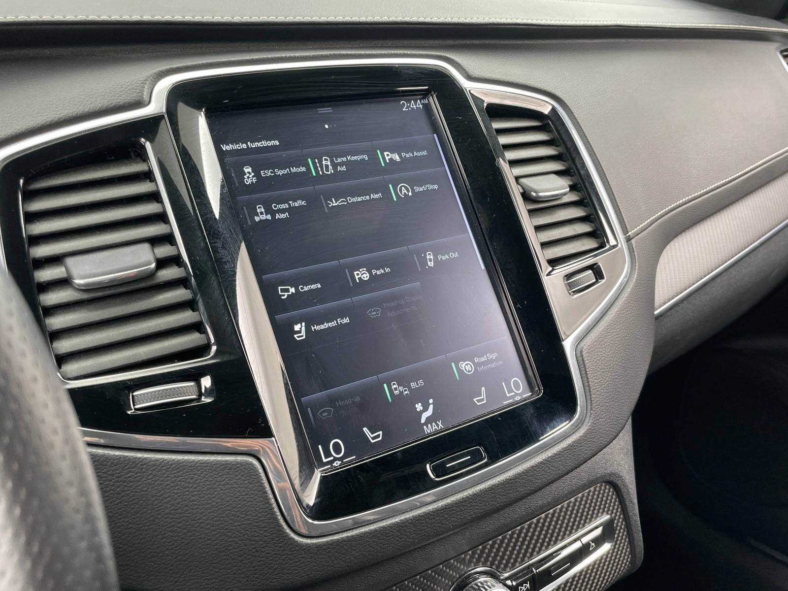 Thumbnail: 2019 Volvo XC90 - 4