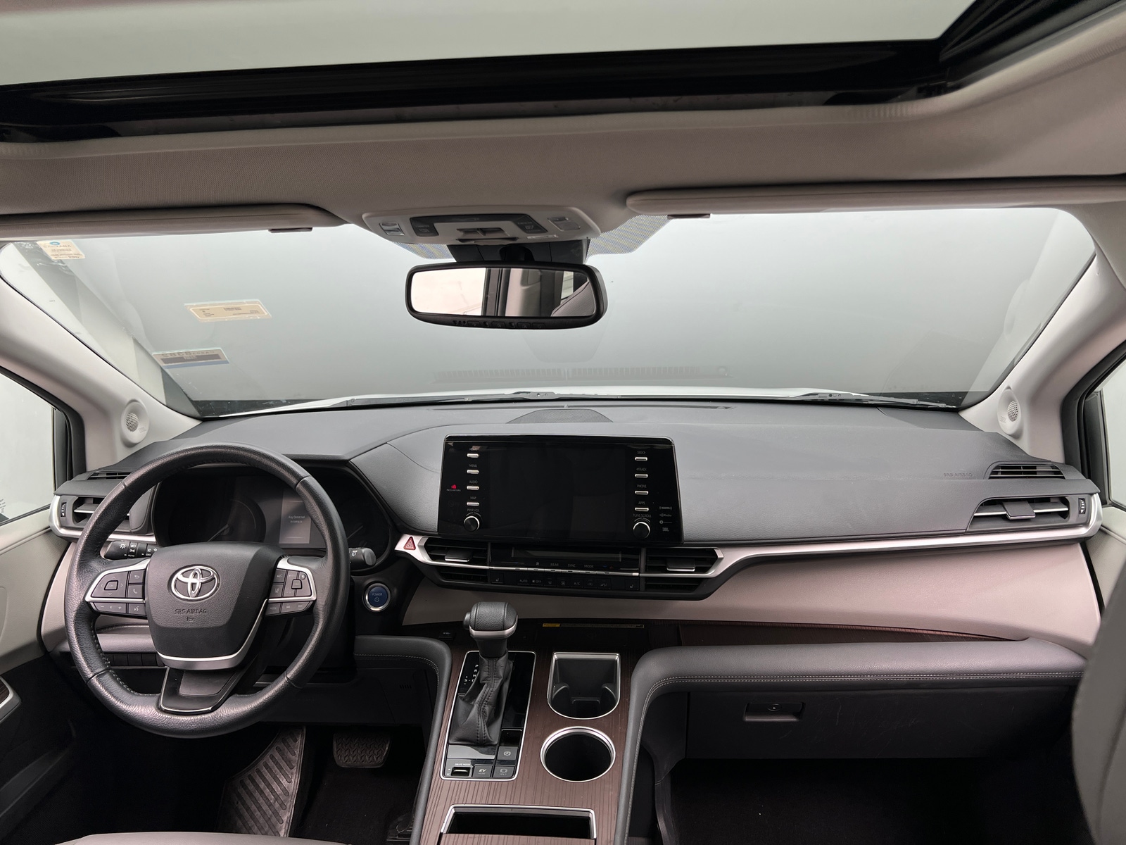 Thumbnail: 2022 Toyota Sienna - 3