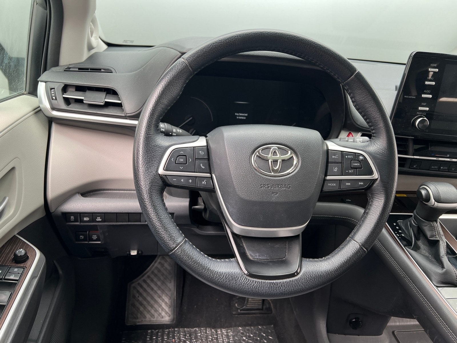 Thumbnail: 2022 Toyota Sienna - 5