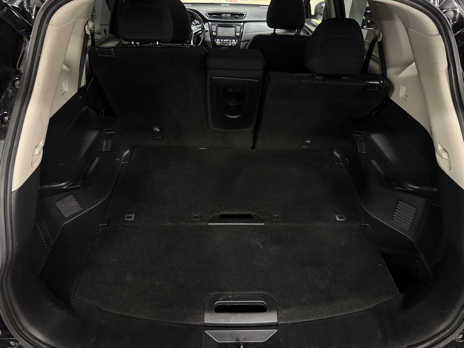 Thumbnail: 2017 Nissan Rogue - 7