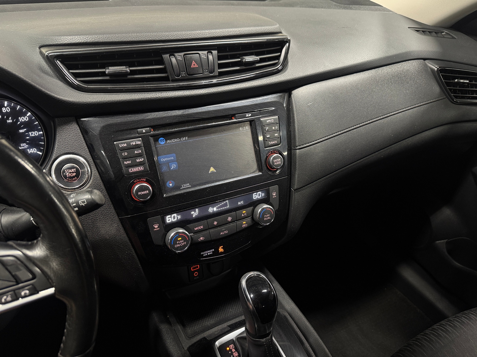Thumbnail: 2017 Nissan Rogue - 4