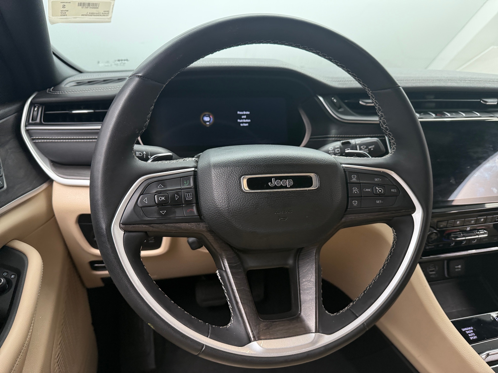 Thumbnail: 2023 Jeep Grand Cherokee L - 4