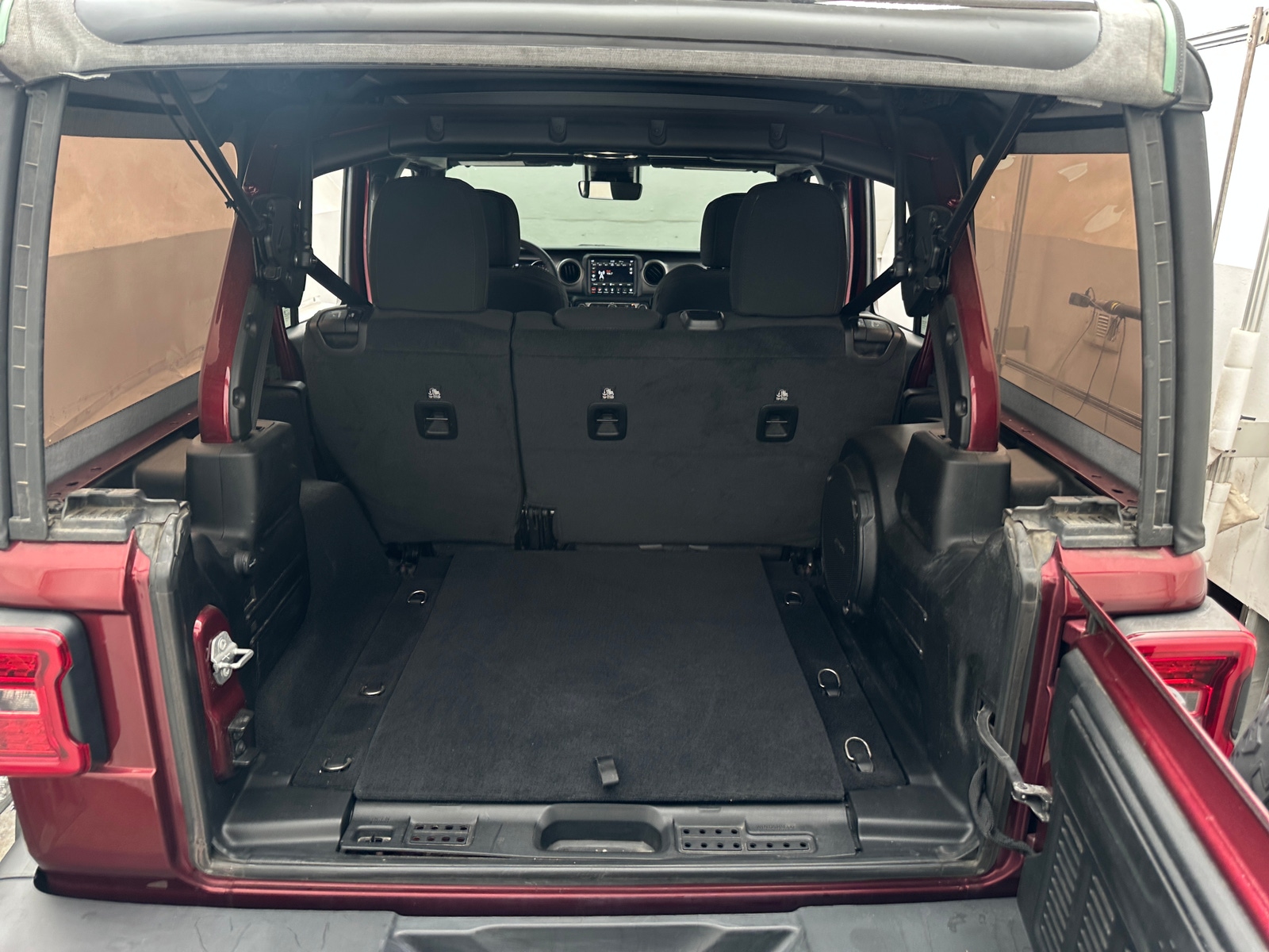 Thumbnail: 2021 Jeep Wrangler - 7