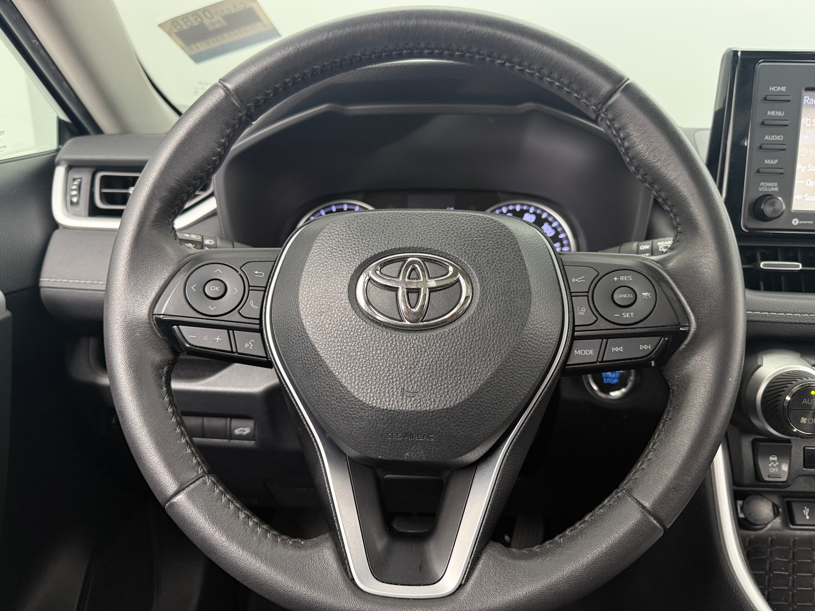 Thumbnail: 2022 Toyota RAV4 - 4