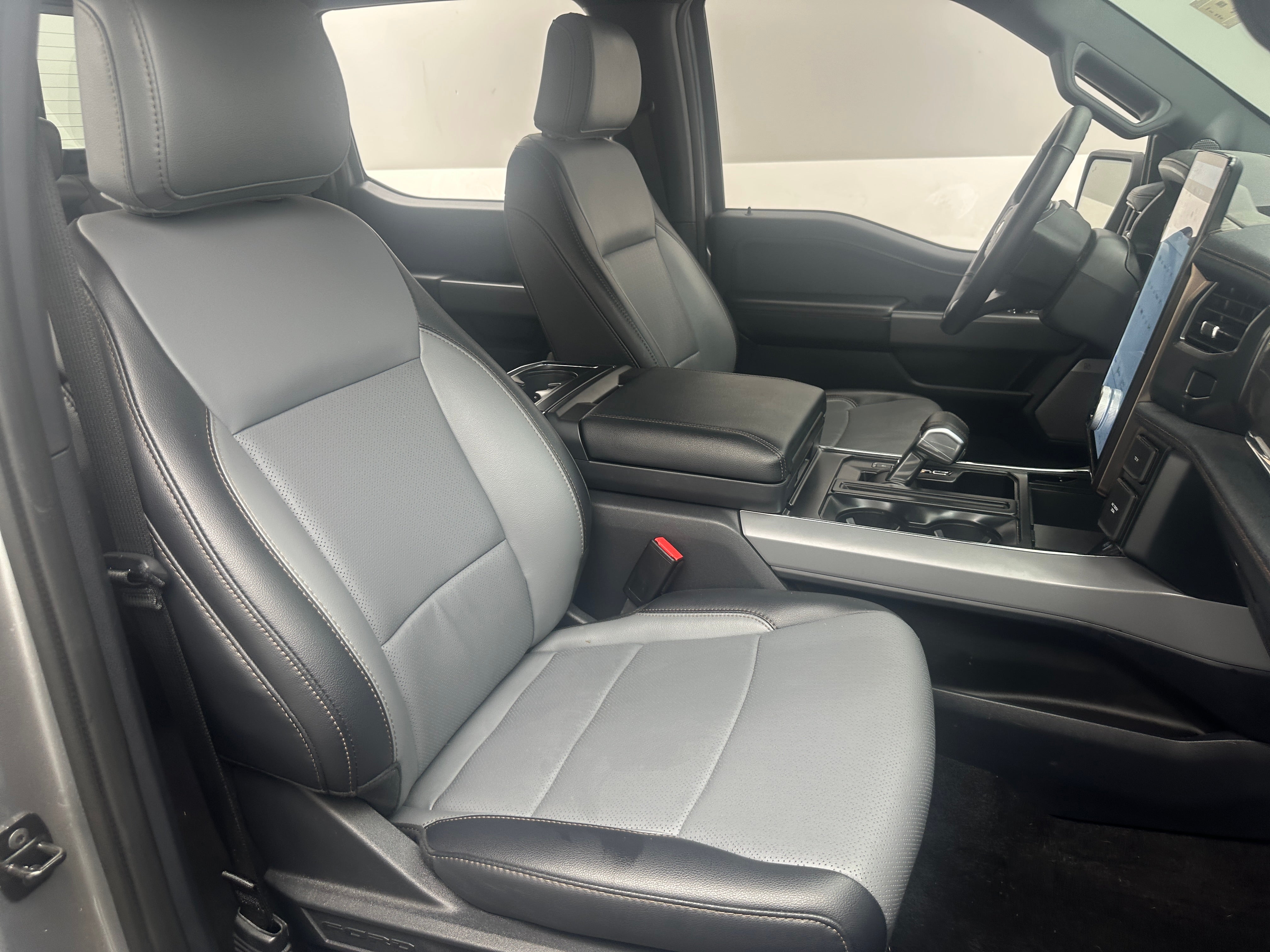 Used 2024 Ford F-150 Lightning Lariat with VIN 1FT6W5L7XRWG27460 for sale in Auburn, WA