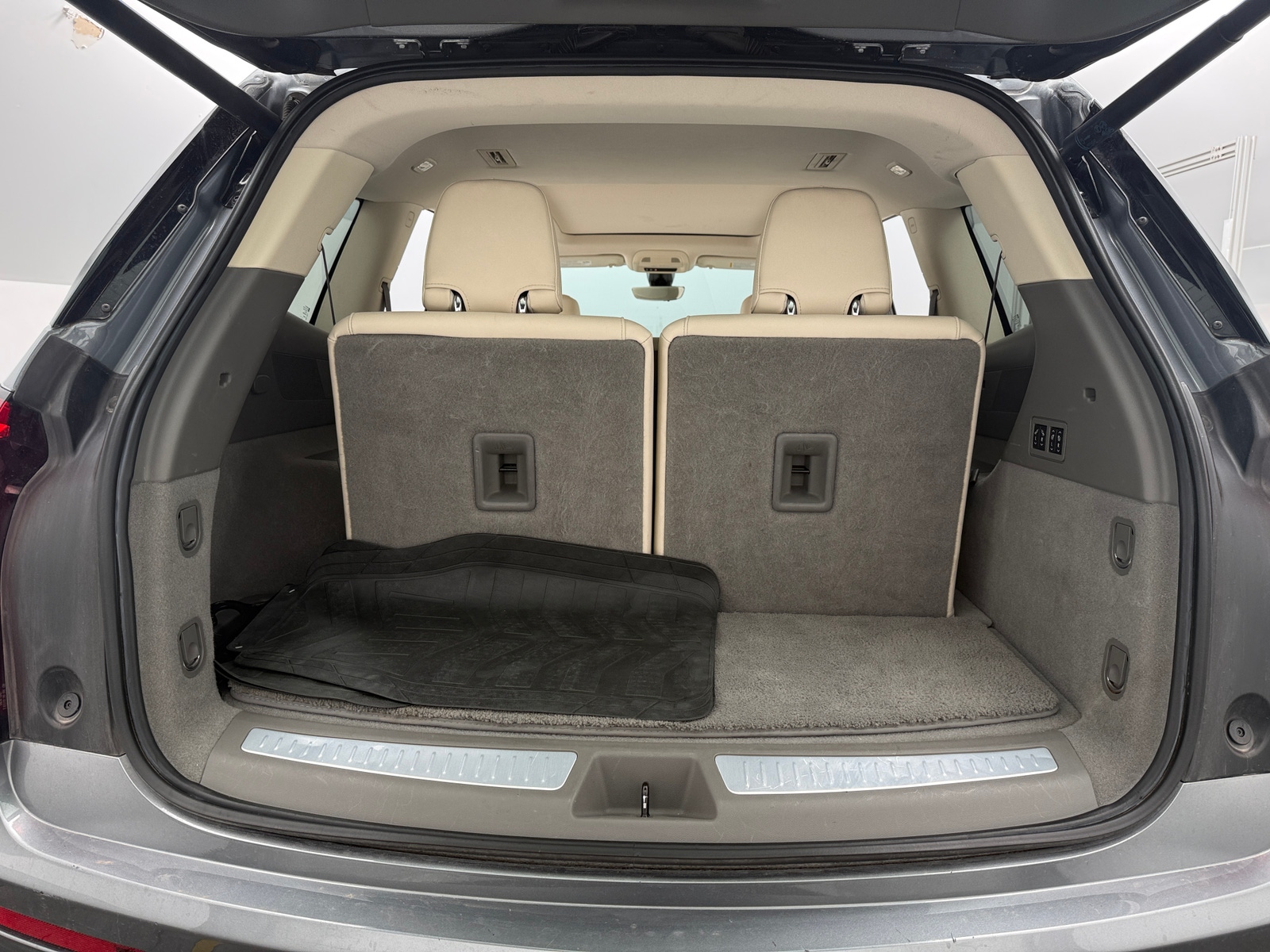 Thumbnail: 2021 Cadillac XT6 - 6
