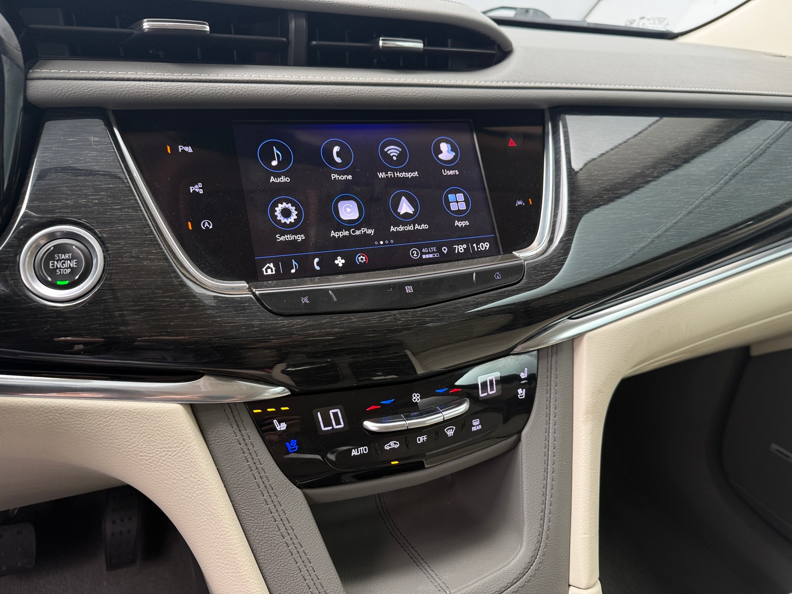 Thumbnail: 2021 Cadillac XT6 - 3