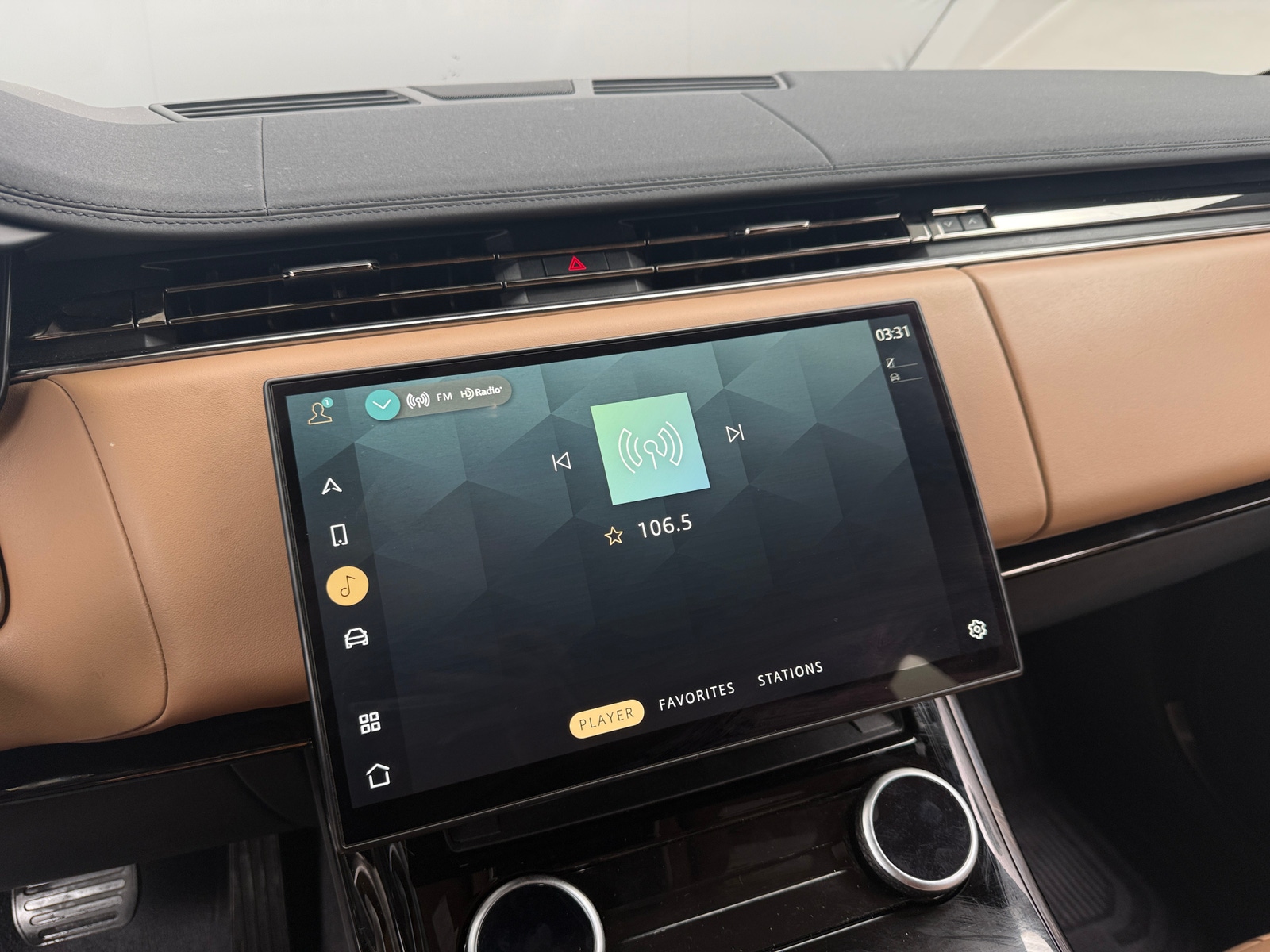 Thumbnail: 2023 Land Rover Range Rover Sport - 3
