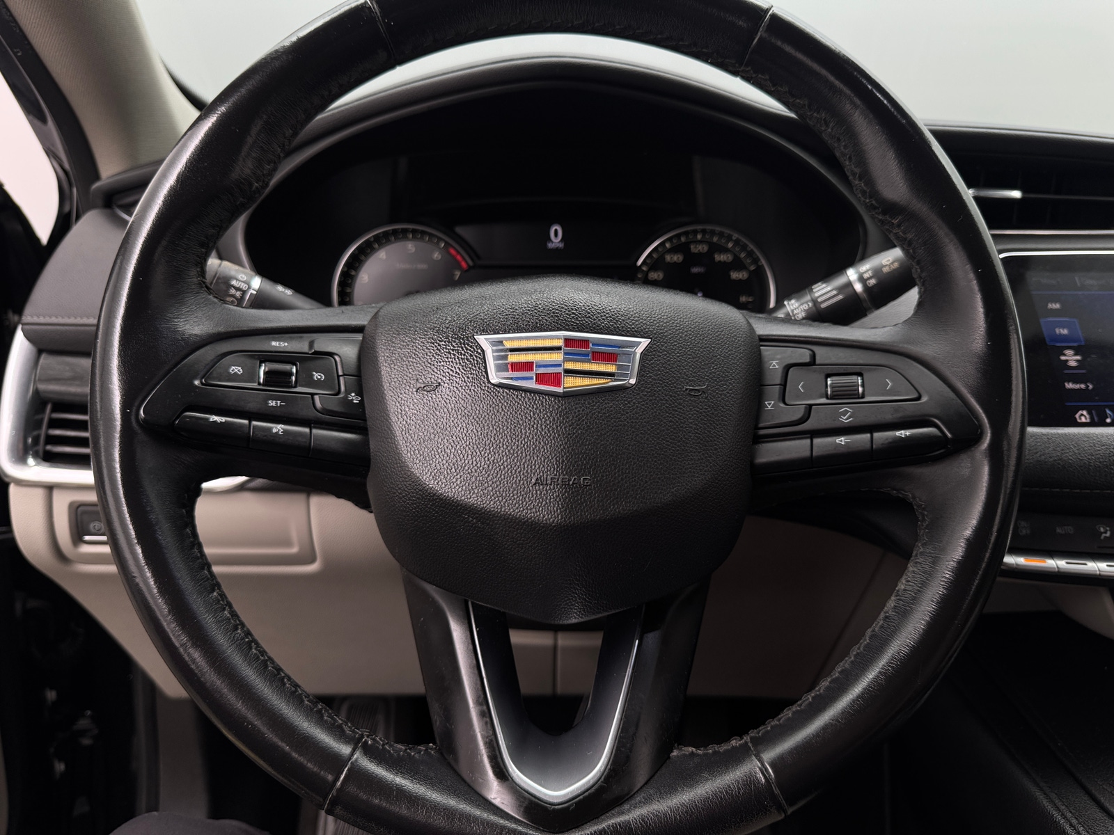 Thumbnail: 2019 Cadillac XT4 - 4