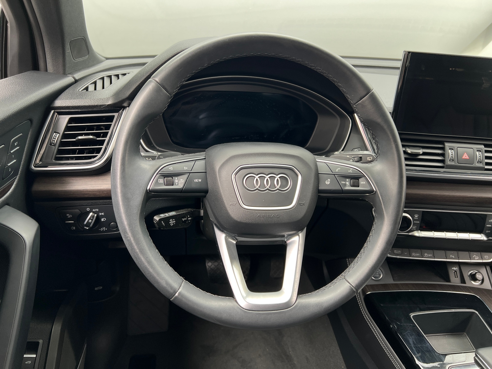 Thumbnail: 2023 Audi Q5 - 4