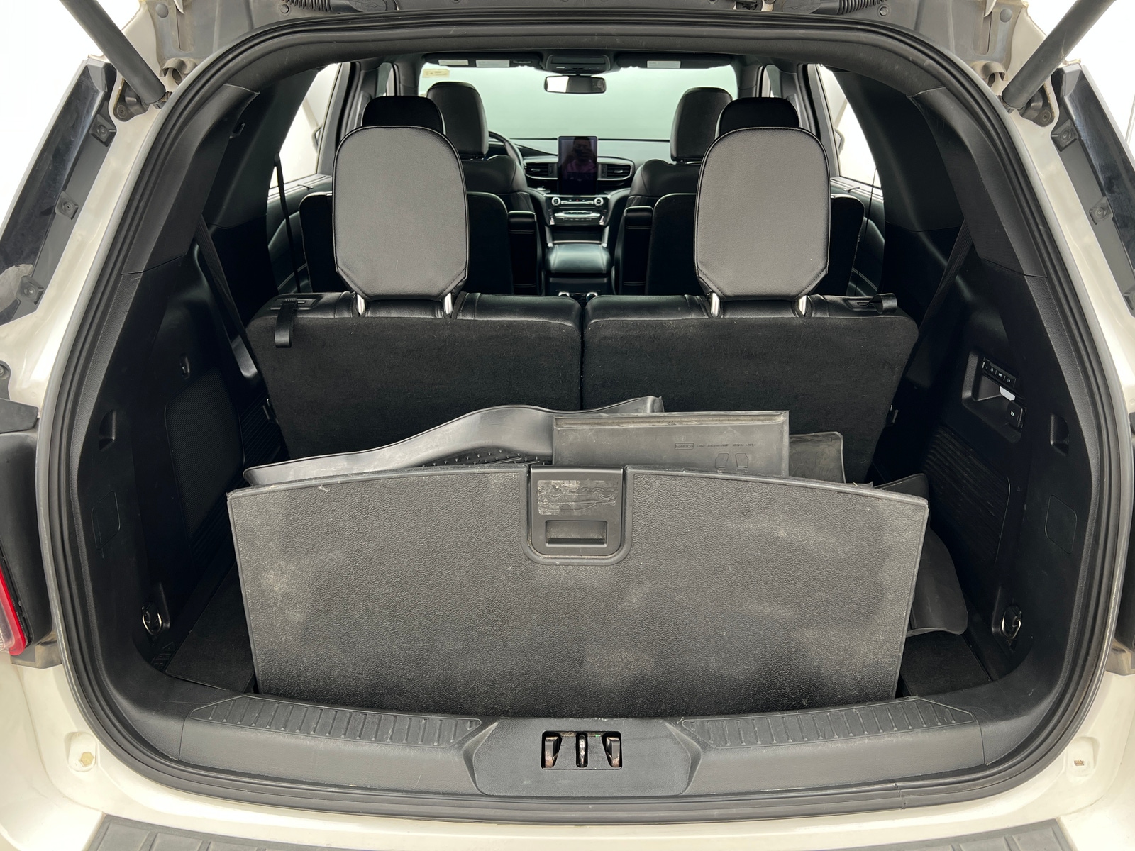 Thumbnail: 2021 Ford Explorer - 6