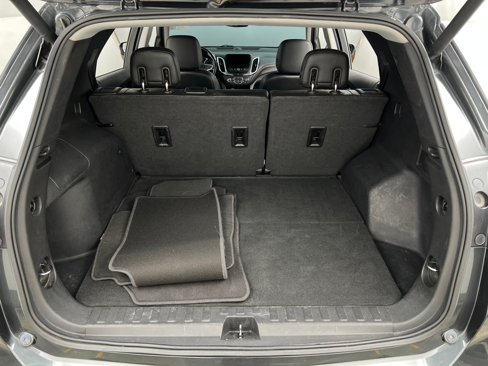 Thumbnail: 2018 Chevrolet Equinox - 6