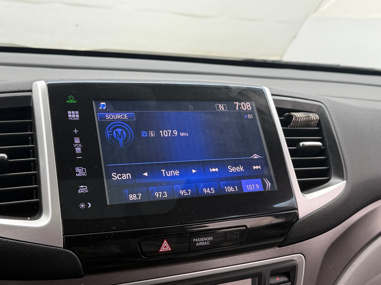 Thumbnail: 2016 Honda Pilot - 3