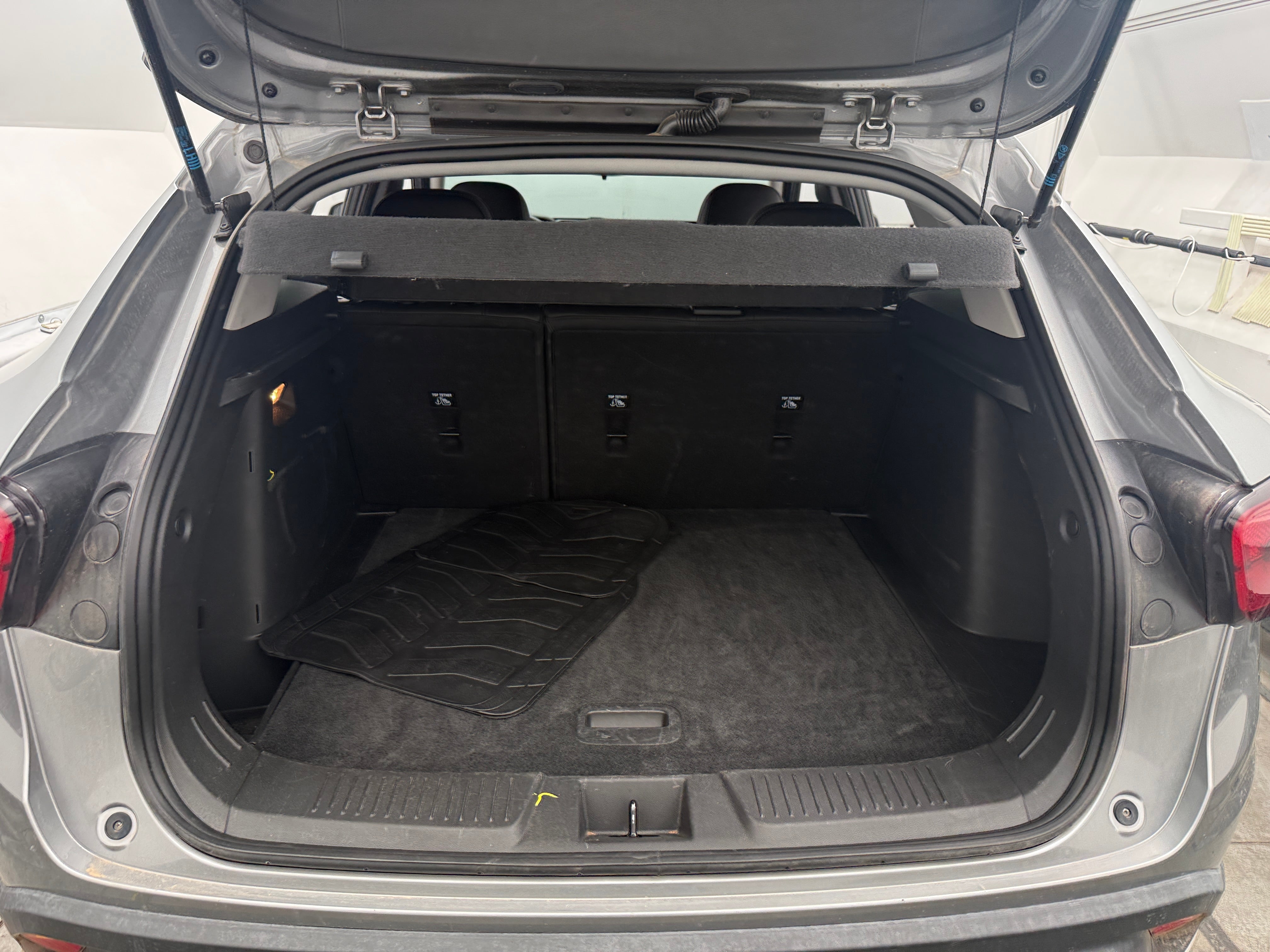 2025 Chevrolet Trax LT - Photo 10