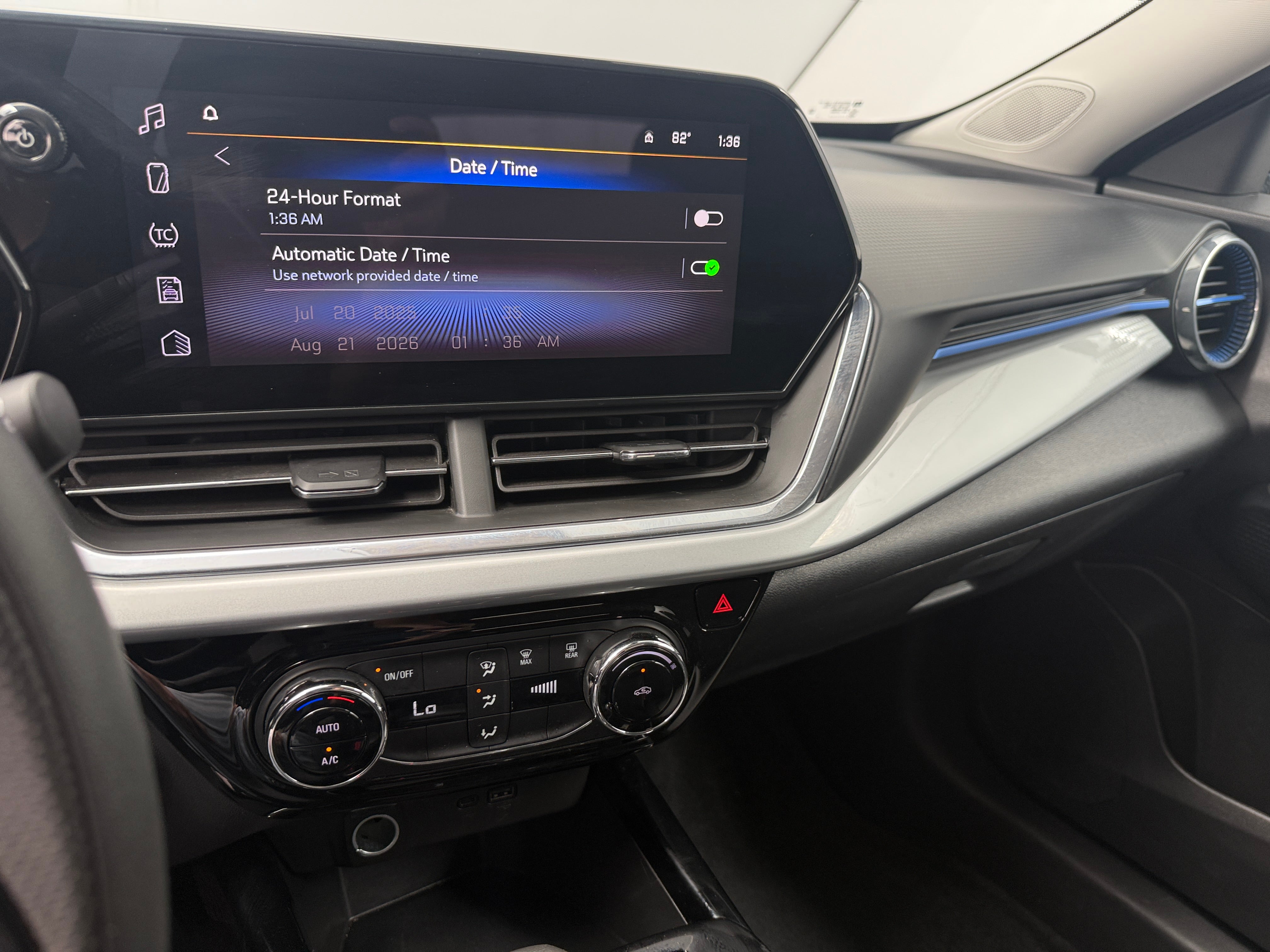2025 Chevrolet Trax LT - Photo 4