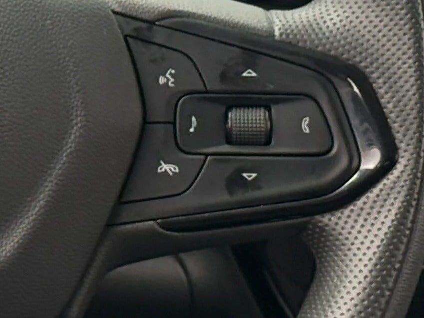2025 Chevrolet Trax LT - Photo 13