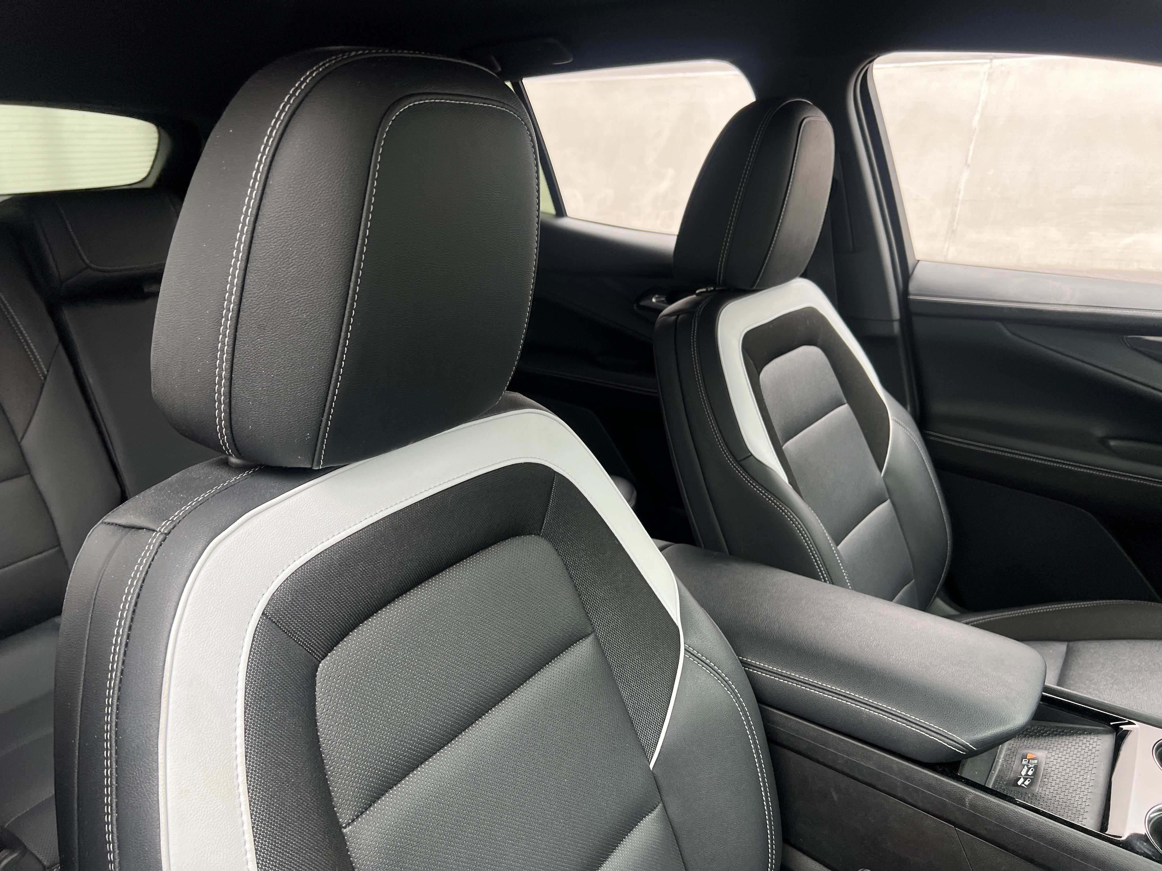 Used 2024 Chevrolet Blazer EV LT with VIN 3GNKDBRJ1RS227800 for sale in Auburn, WA