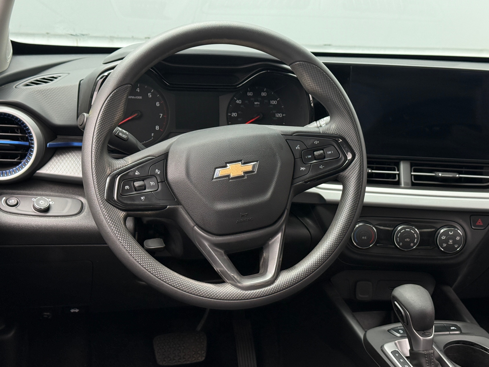 Thumbnail: 2024 Chevrolet Trax - 5