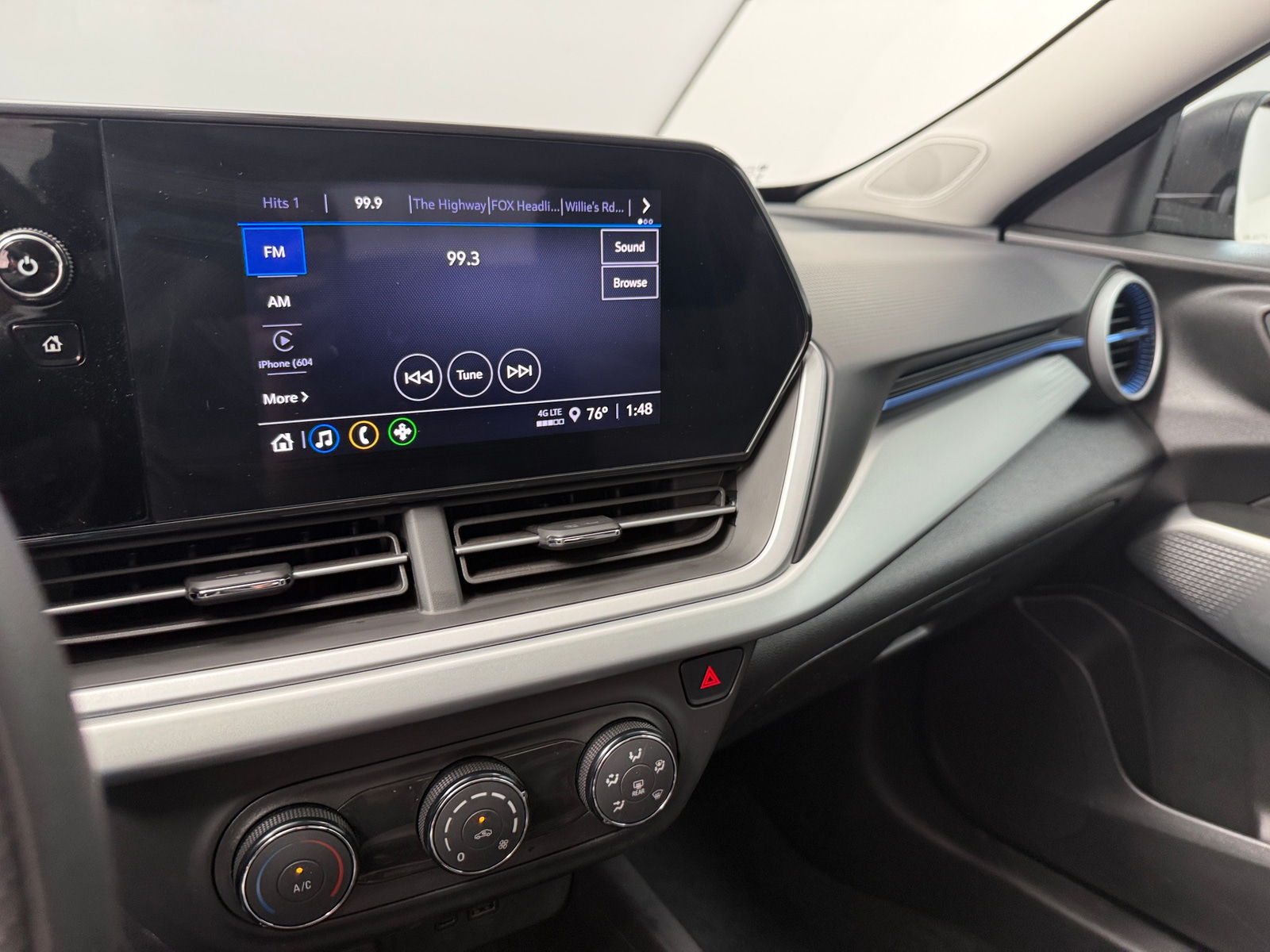 Thumbnail: 2024 Chevrolet Trax - 4