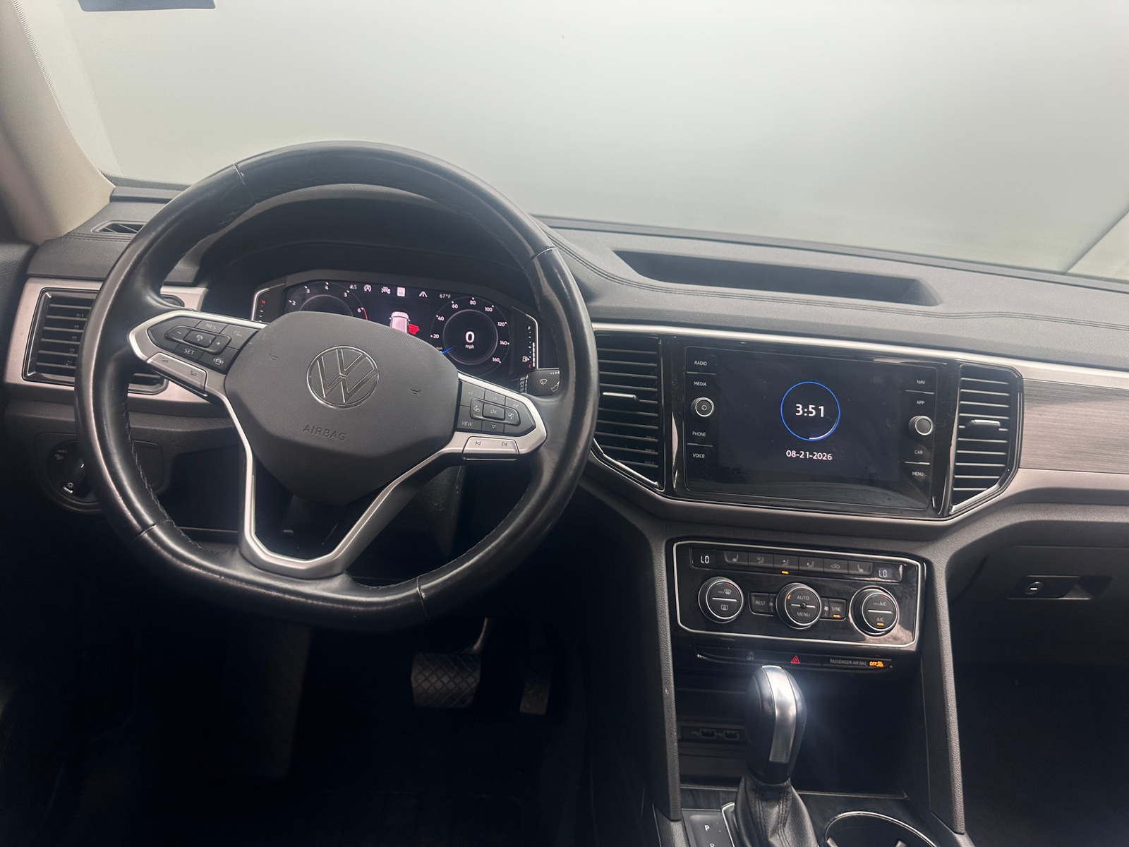 Thumbnail: 2021 Volkswagen Atlas - 4