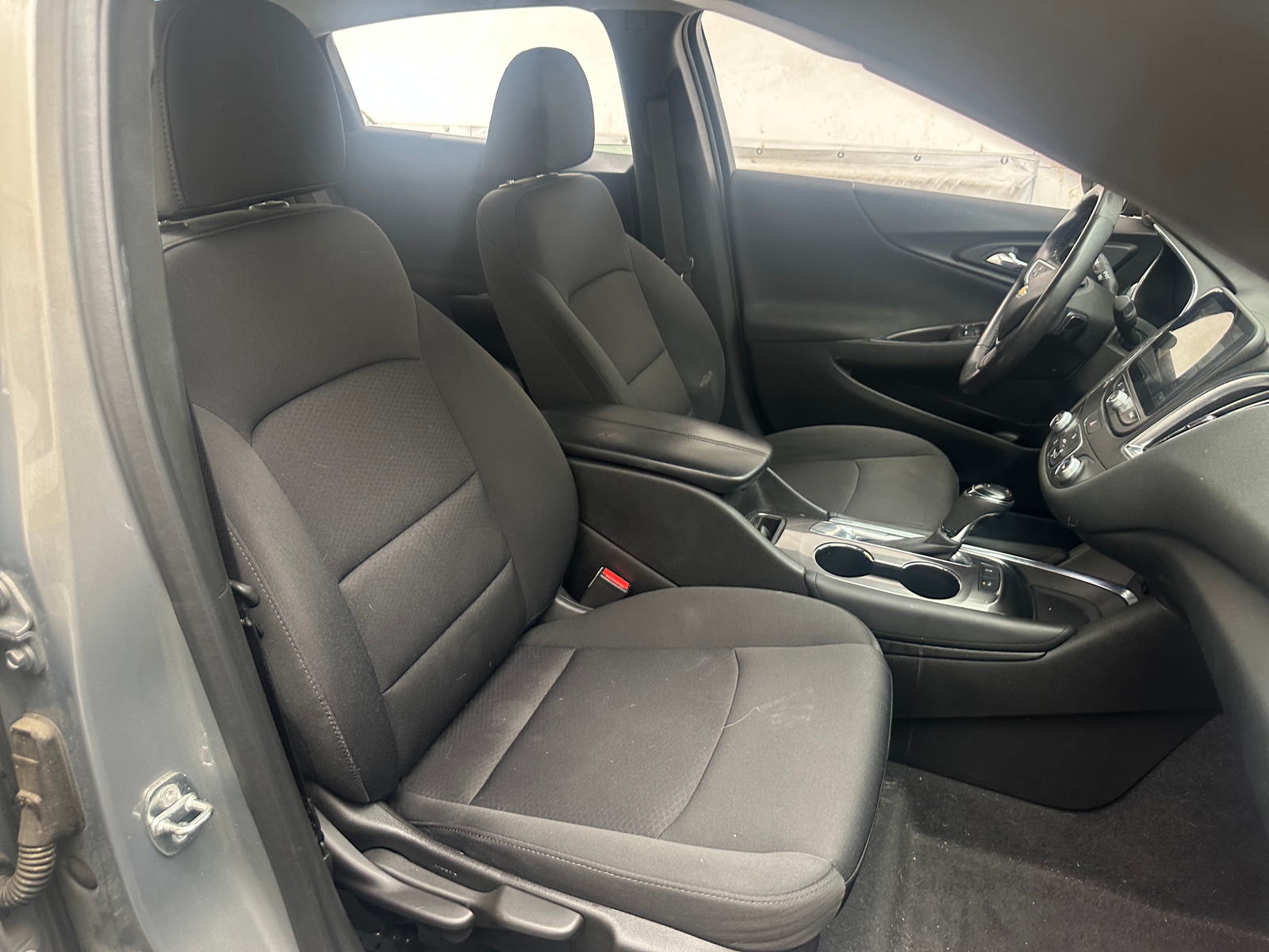 Thumbnail: 2018 Chevrolet Malibu - 2