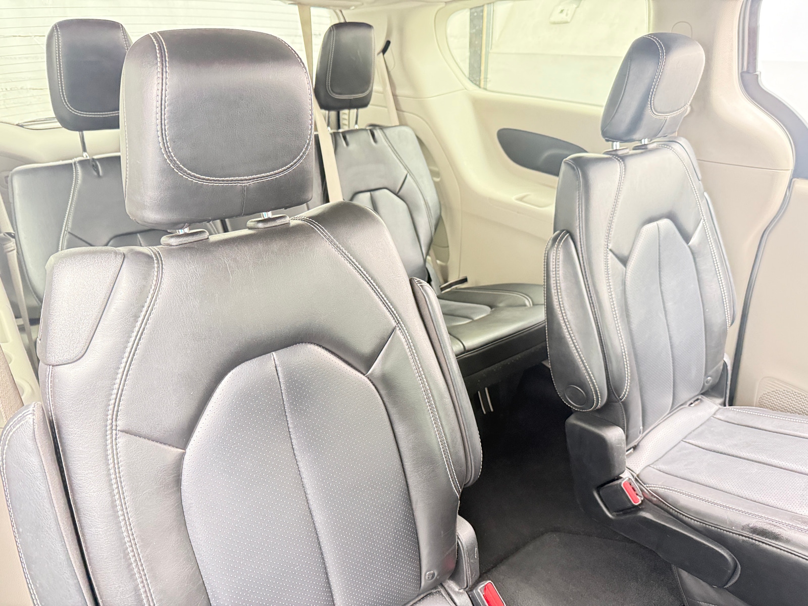 Thumbnail: 2023 Chrysler Pacifica - 5