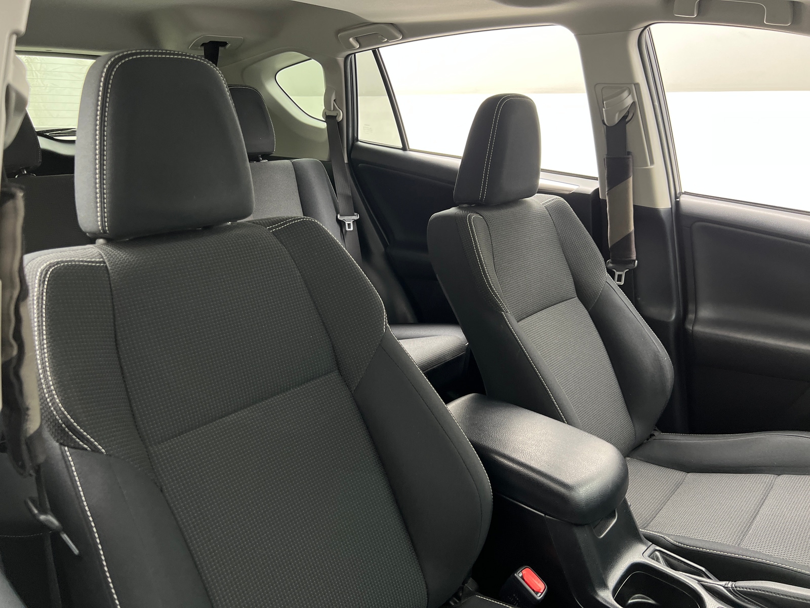 Thumbnail: 2017 Toyota RAV4 - 2