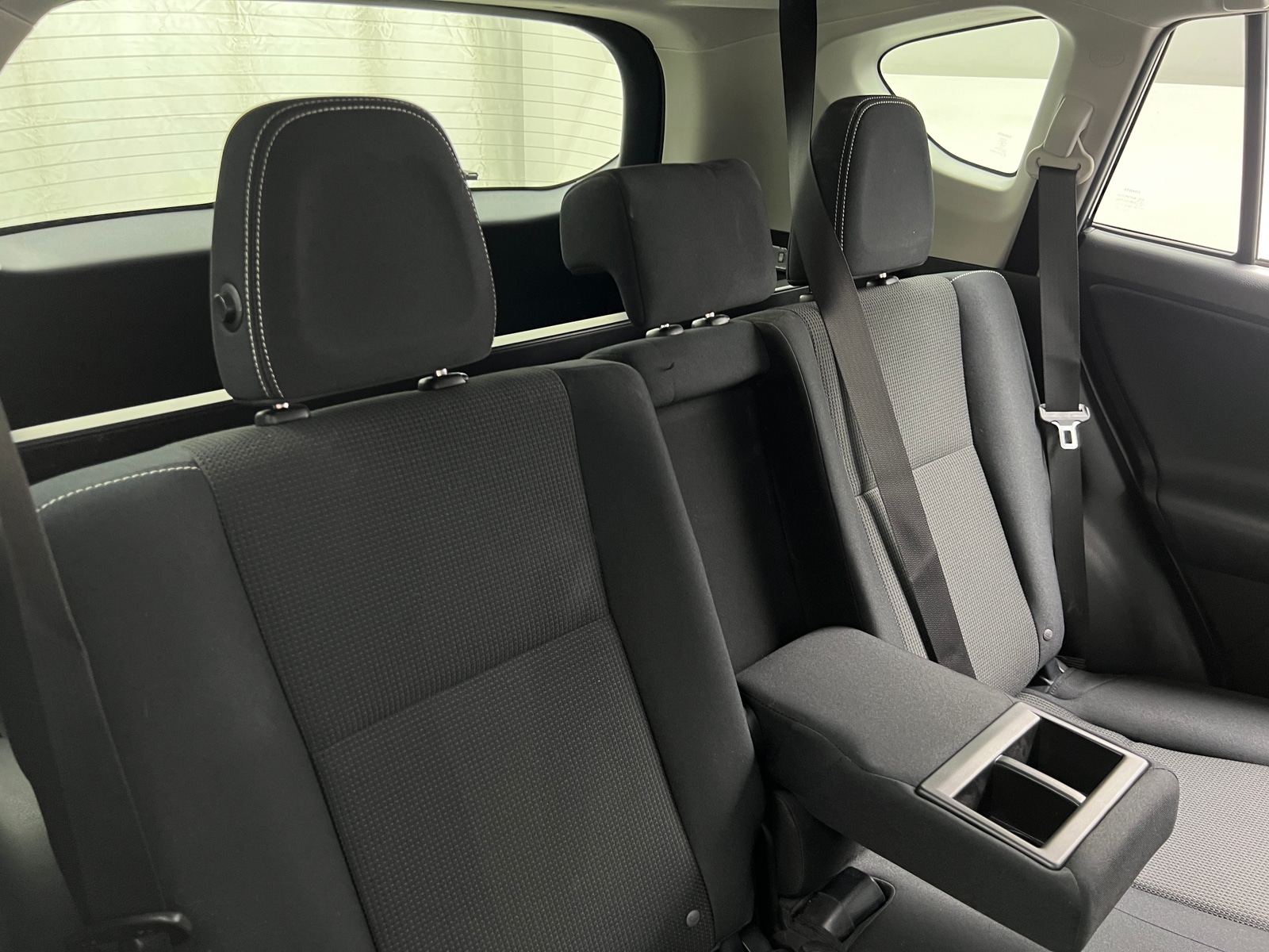 Thumbnail: 2017 Toyota RAV4 - 6