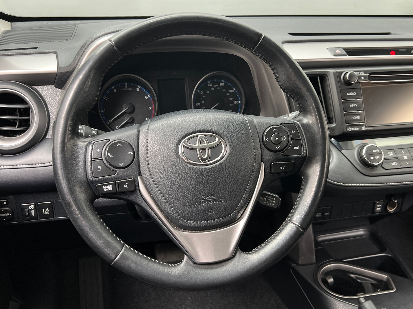 Thumbnail: 2017 Toyota RAV4 - 5