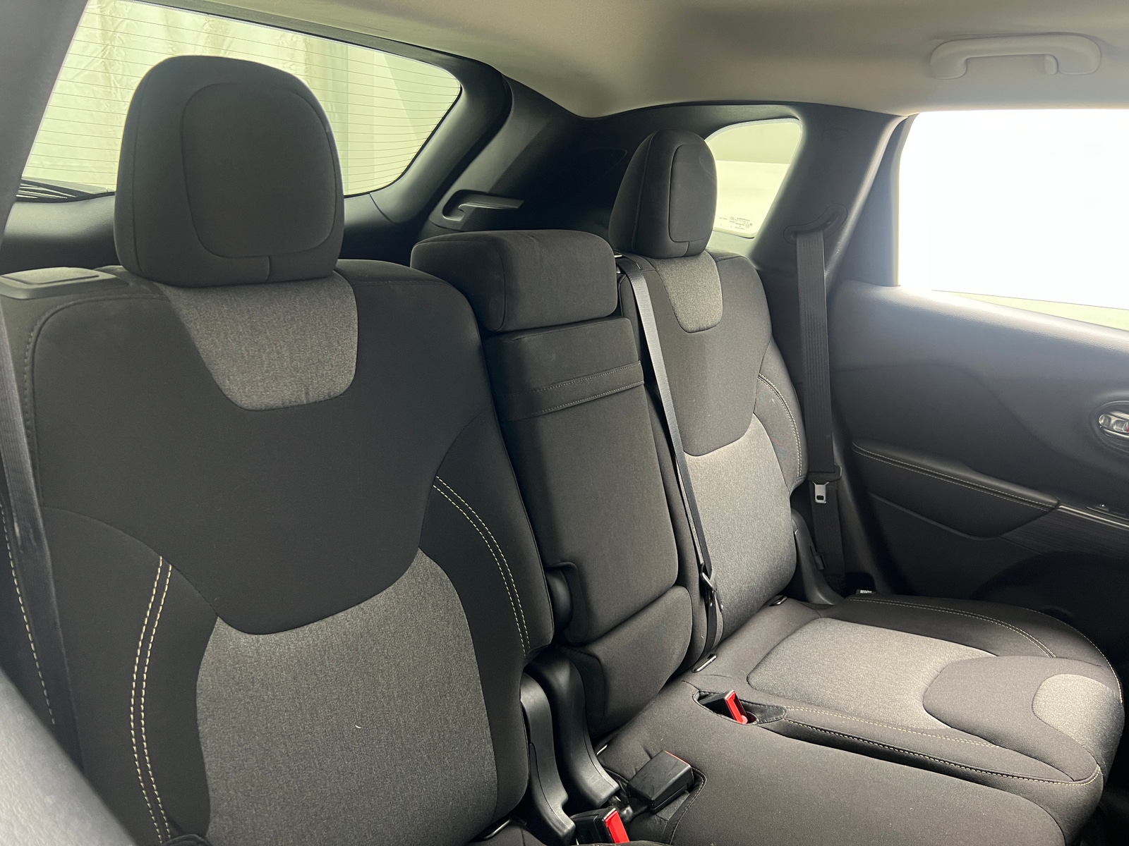 Thumbnail: 2016 Jeep Cherokee - 6