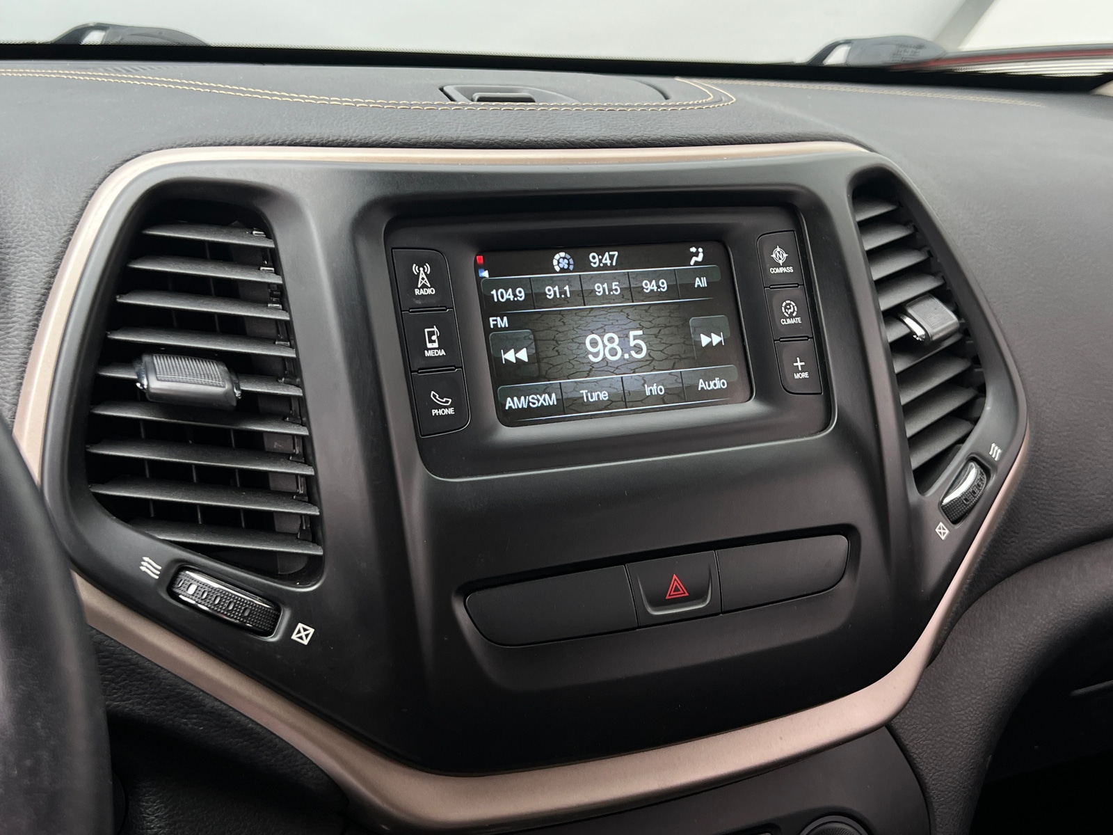 Thumbnail: 2016 Jeep Cherokee - 4