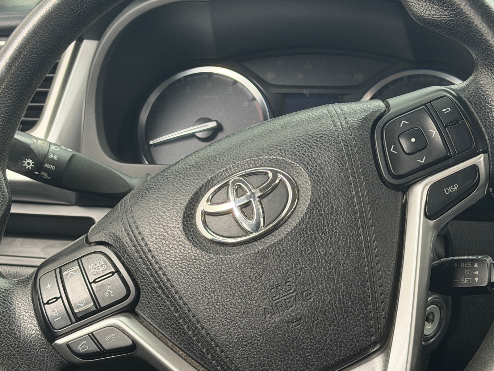 Thumbnail: 2015 Toyota Highlander - 5
