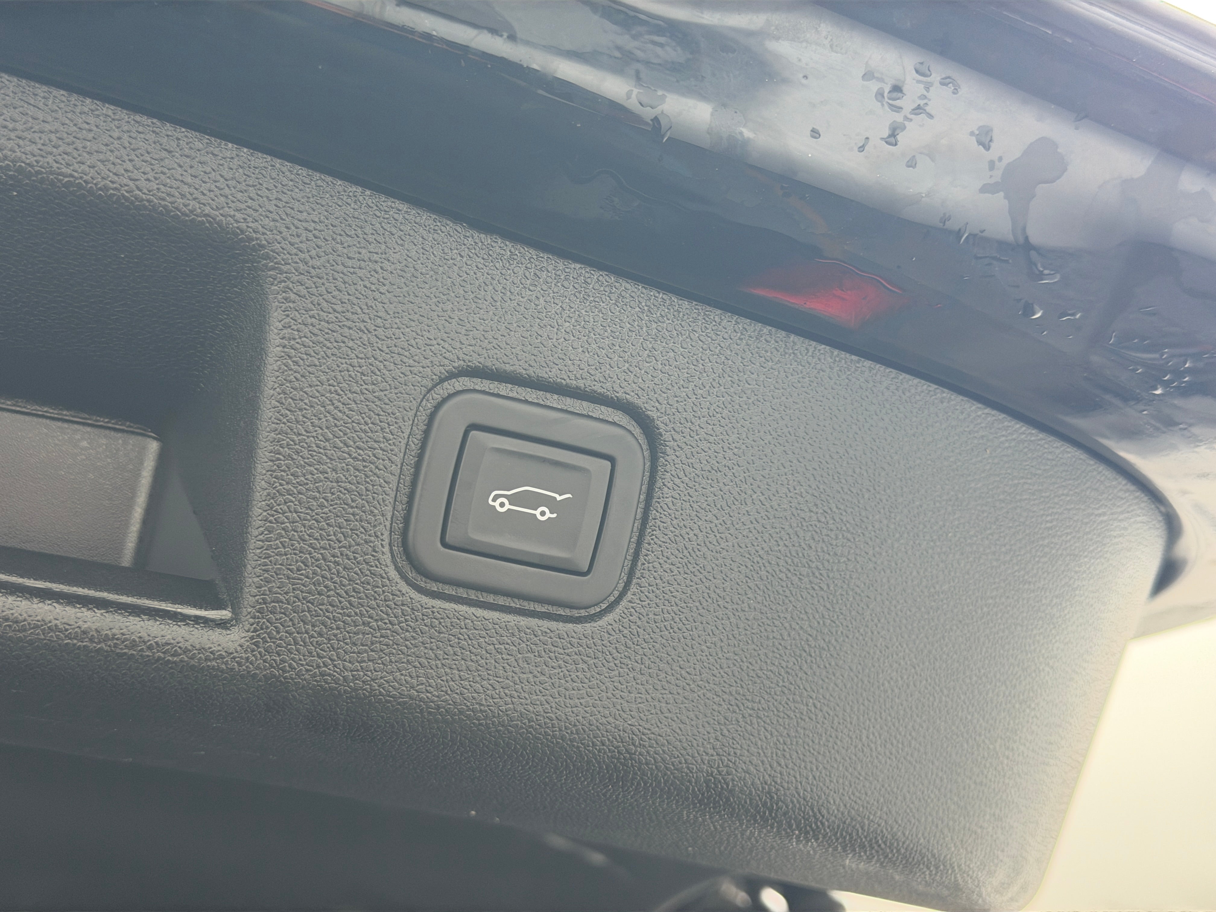 Used 2024 Chevrolet Blazer EV RS with VIN 3GNKDCRJ9RS196706 for sale in Auburn, WA
