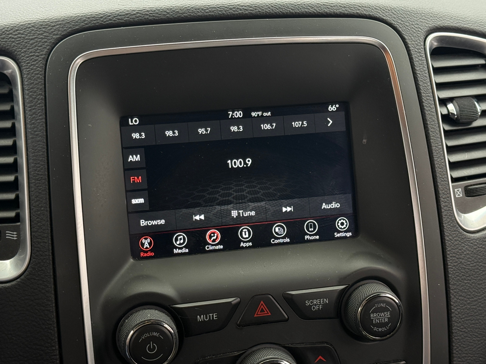 Thumbnail: 2019 Dodge Durango - 4