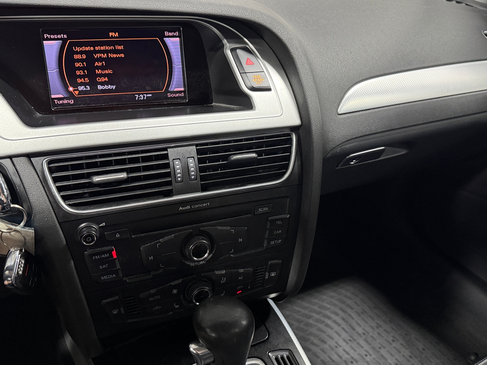 Thumbnail: 2011 Audi A4 - 4