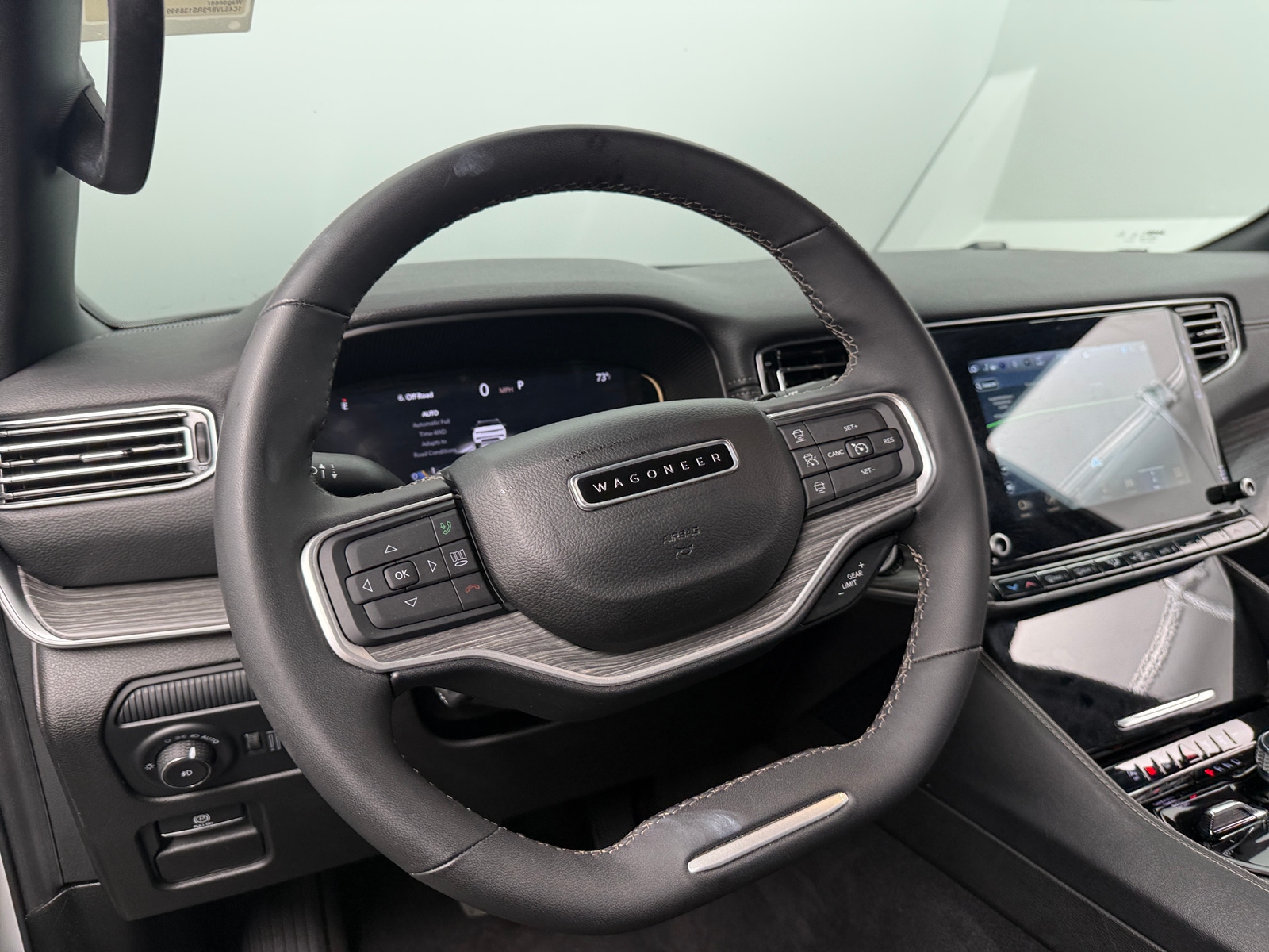 Thumbnail: 2024 Jeep Wagoneer - 4