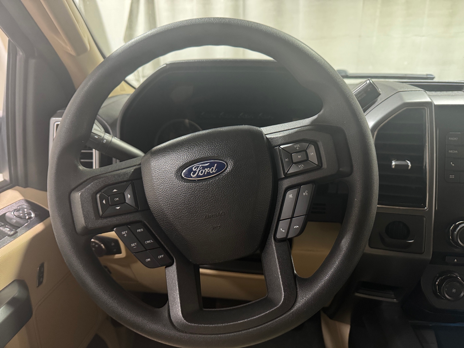 Thumbnail: 2018 Ford Econoline - 5