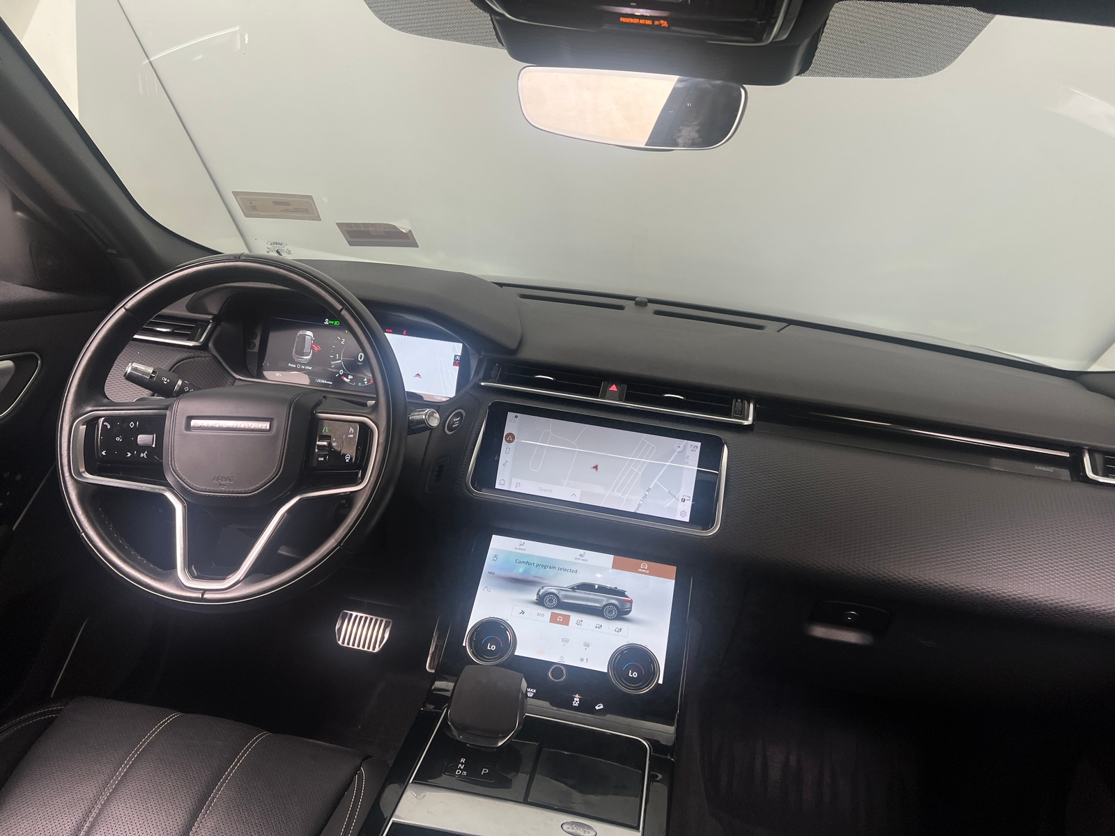 Thumbnail: 2021 Land Rover Range Rover Velar - 3