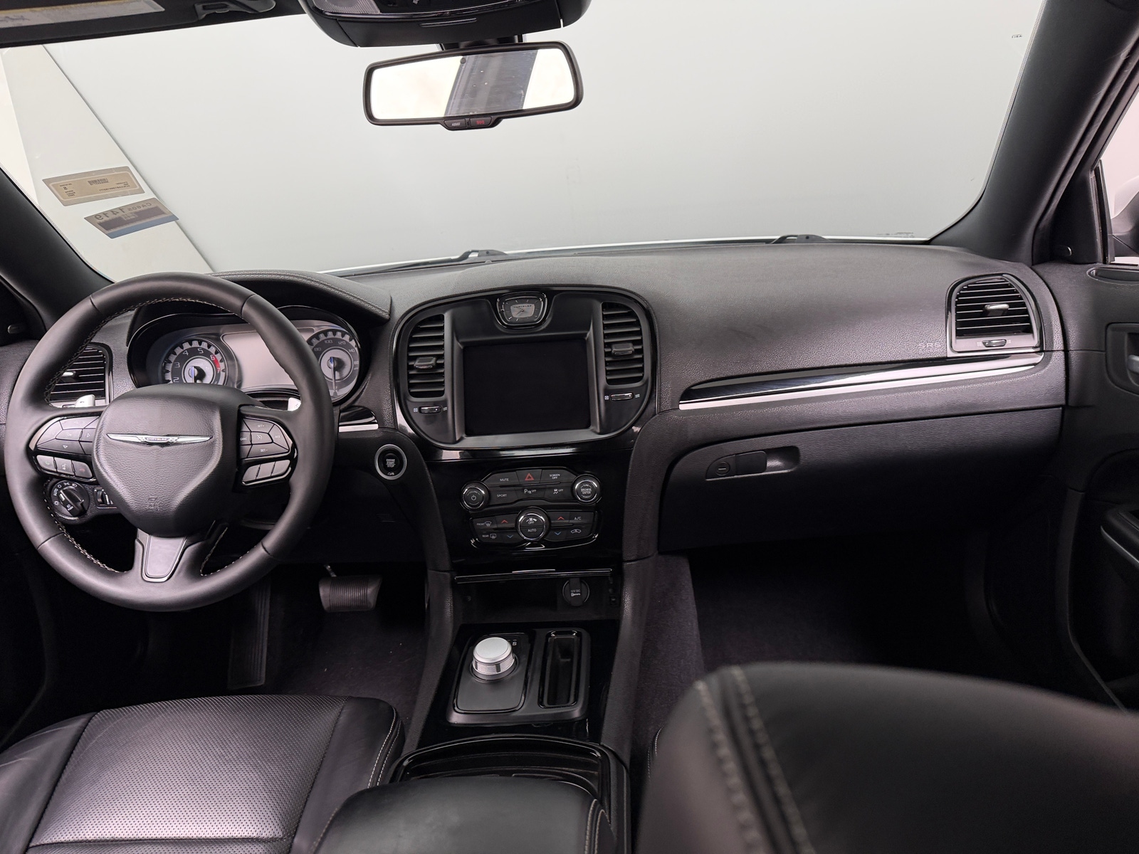 Thumbnail: 2022 Chrysler 300 - 2