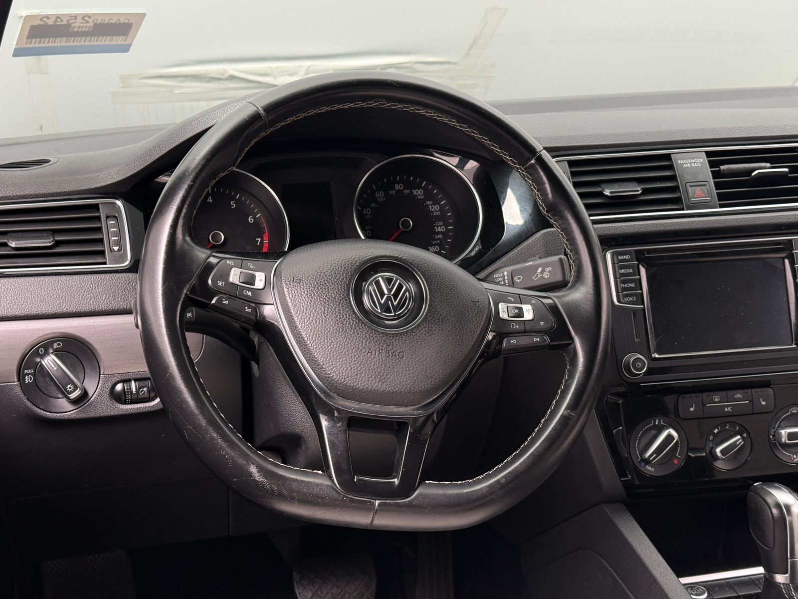Thumbnail: 2016 Volkswagen Jetta - 4