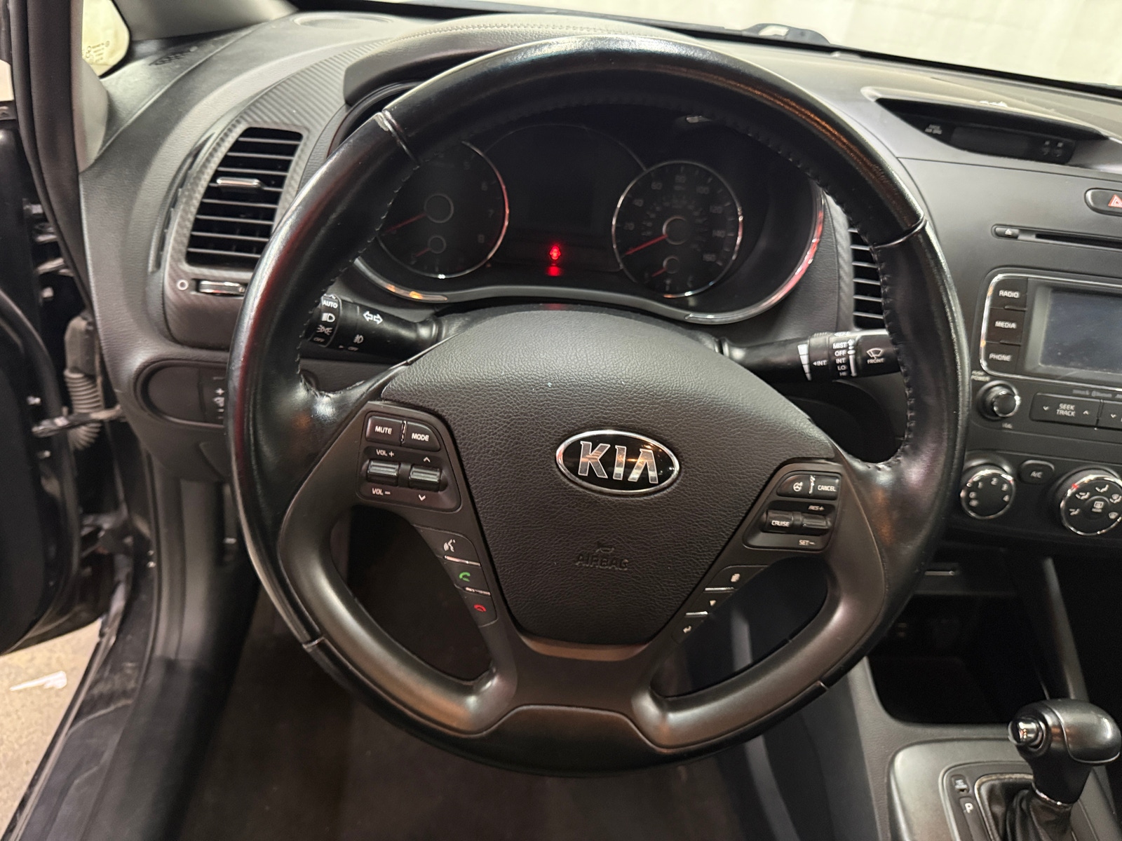 Thumbnail: 2016 Kia Forte - 5