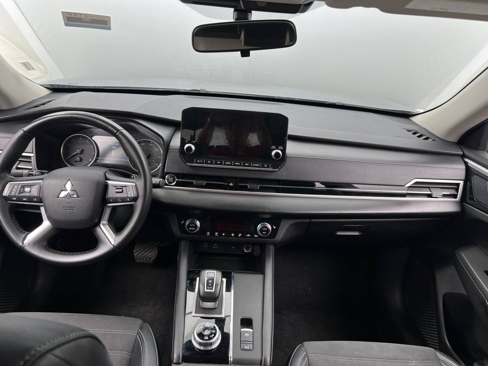 Thumbnail: 2024 Mitsubishi Outlander - 2