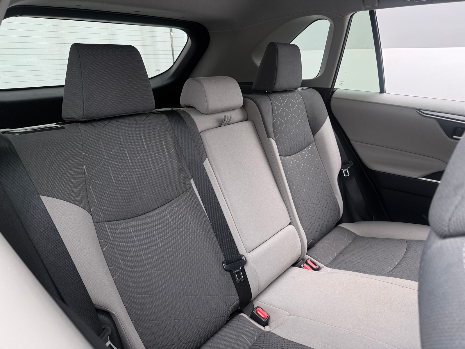Thumbnail: 2021 Toyota RAV4 - 6
